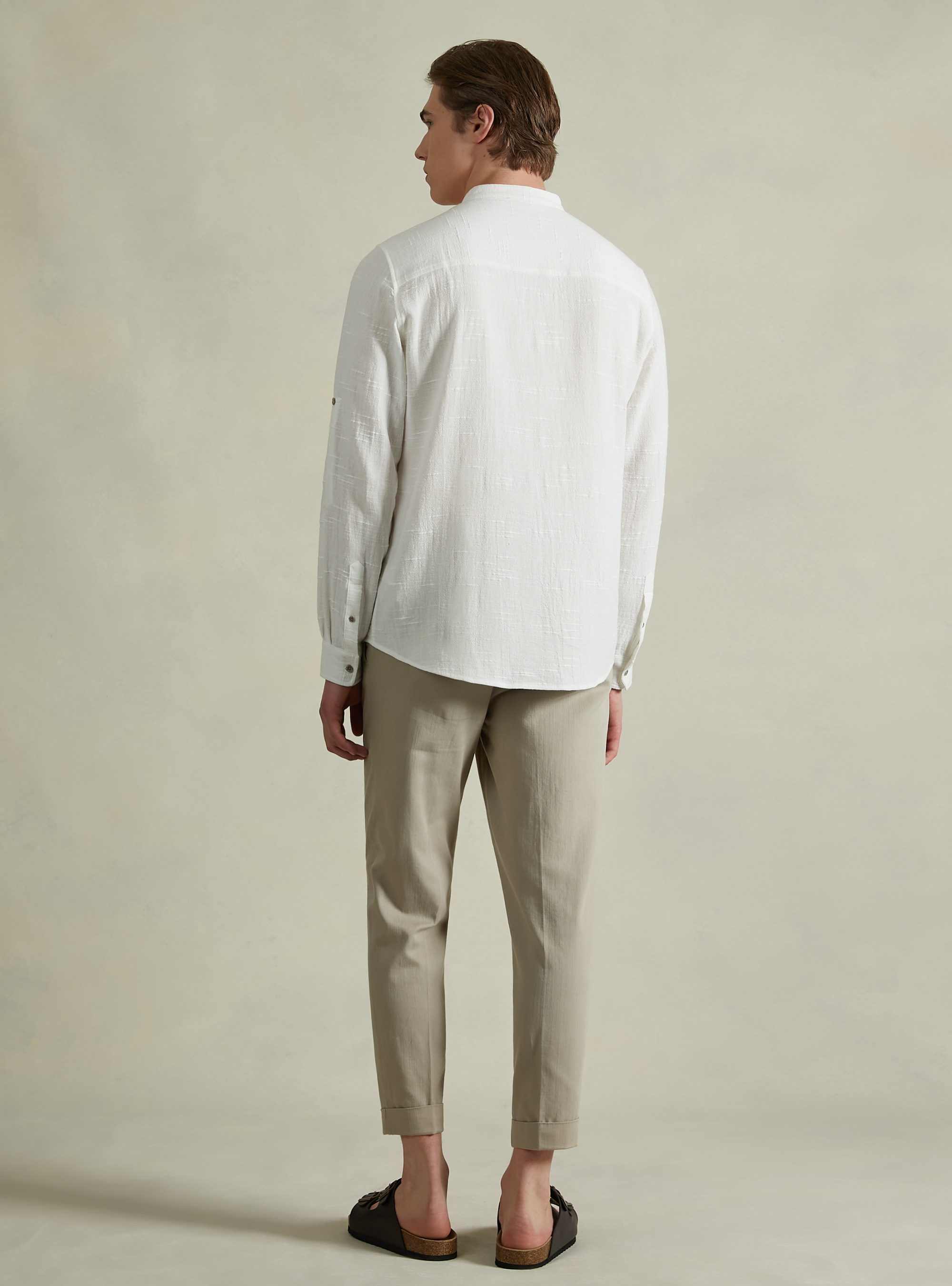 Pantalon chino en lin m&eacute;lang&eacute; avec pinces, BG2 BEIGE MEDIUM
