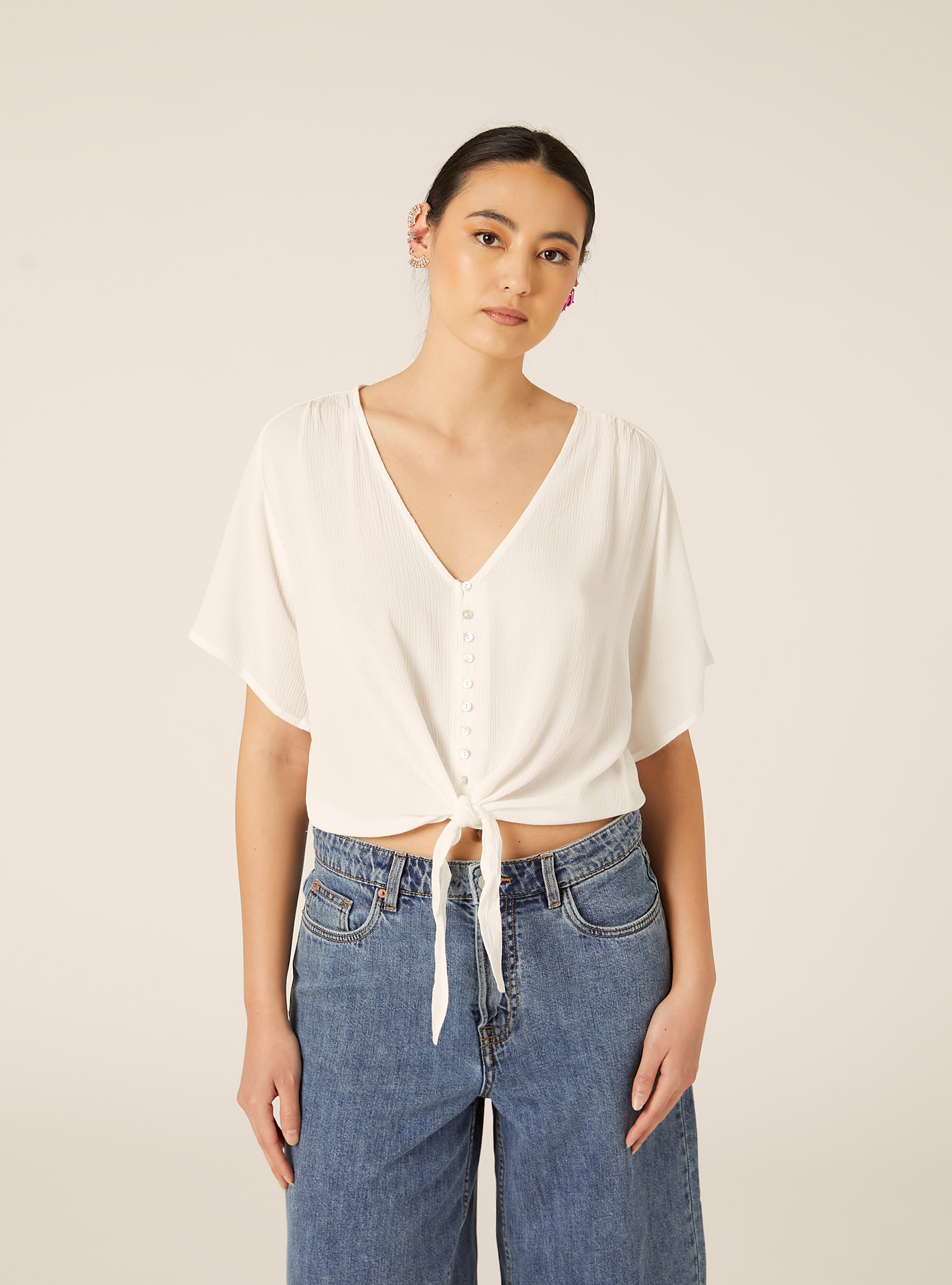 Camicia scollo a v tinta unita e nodo in vita, OFF WHITE