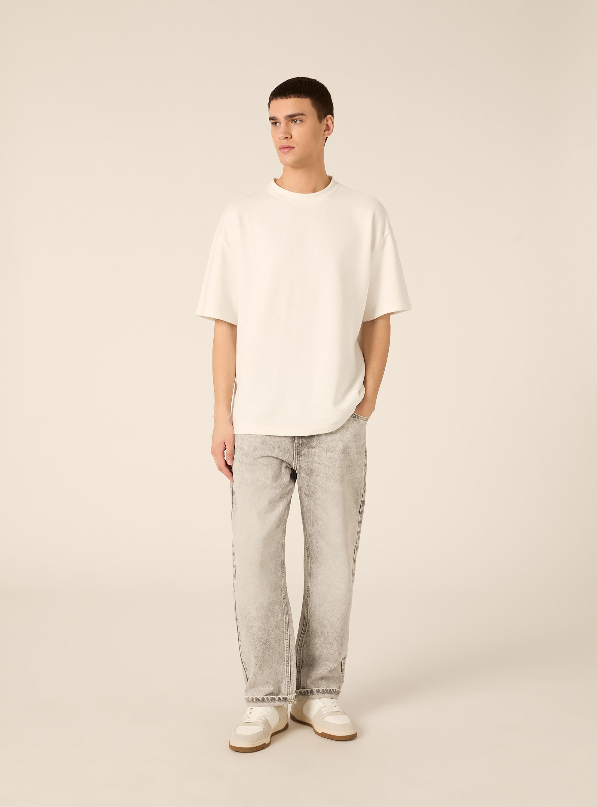 Jeans mit konischer Passform, D00G GREY