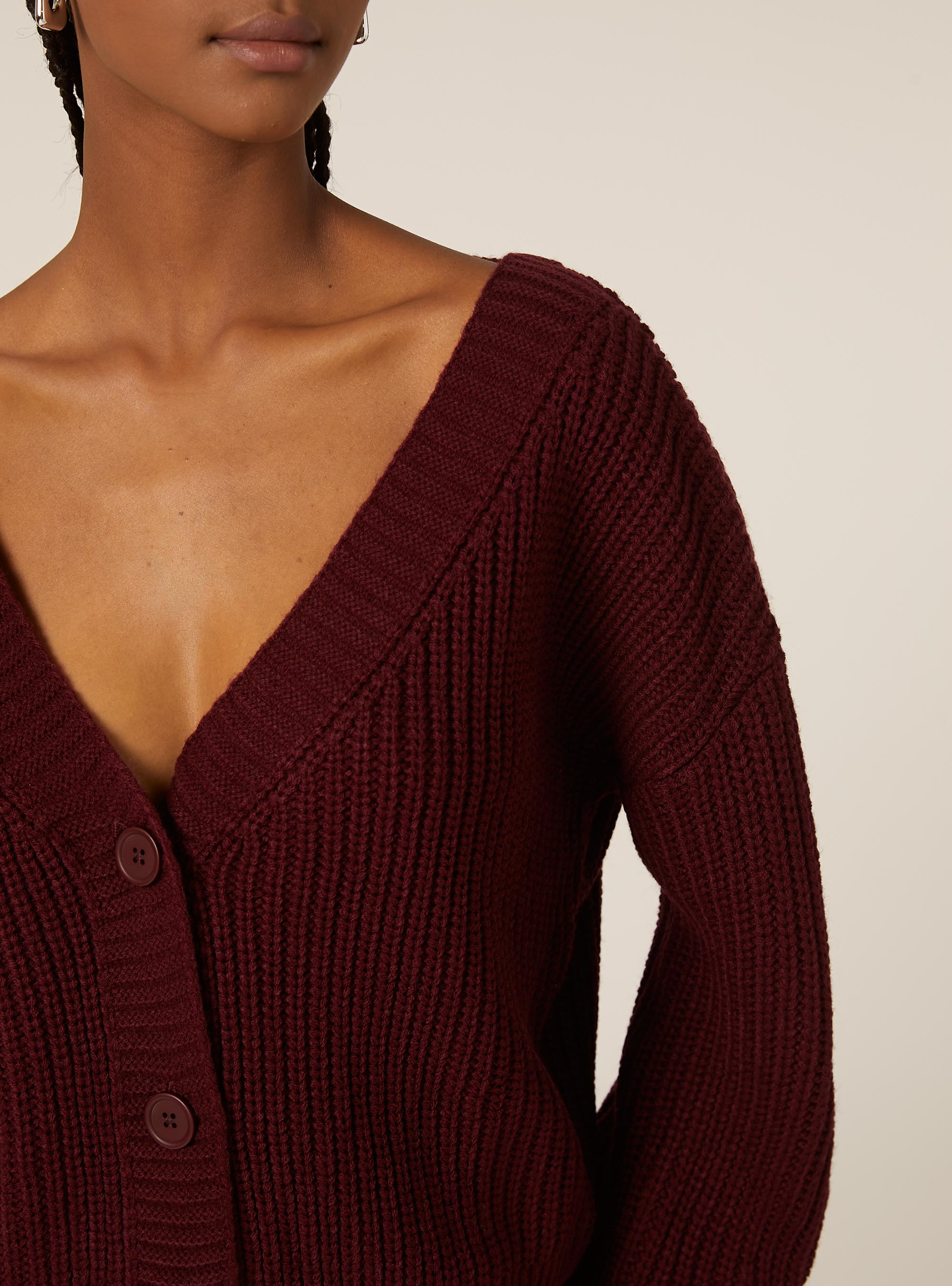 Cardigan en maille &agrave; encolure en V, BO1 BORDEAUX DARK