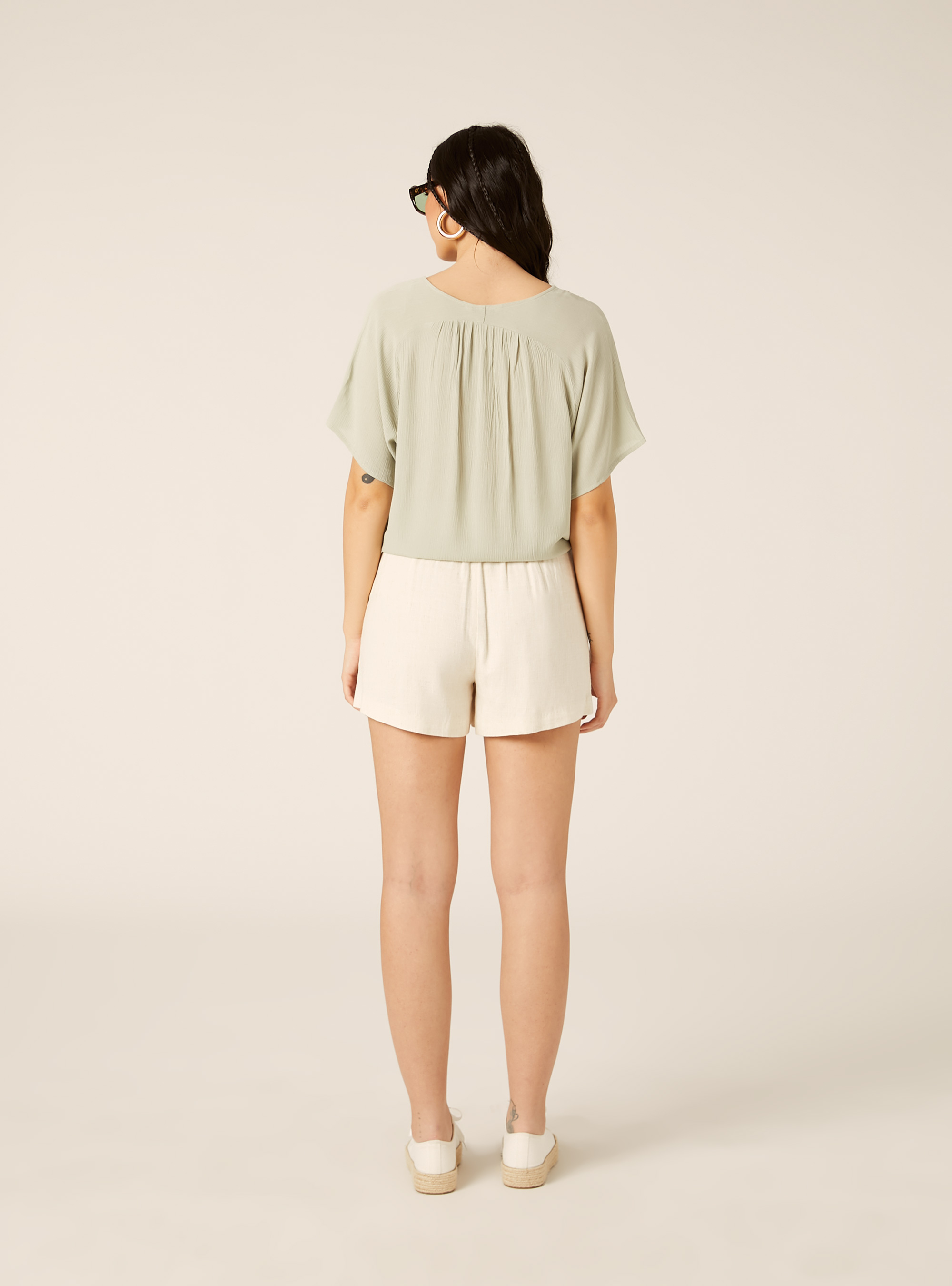 Camisa de cuello en V lisa con nudo en la cintura, KY3 KAKY LIGHT