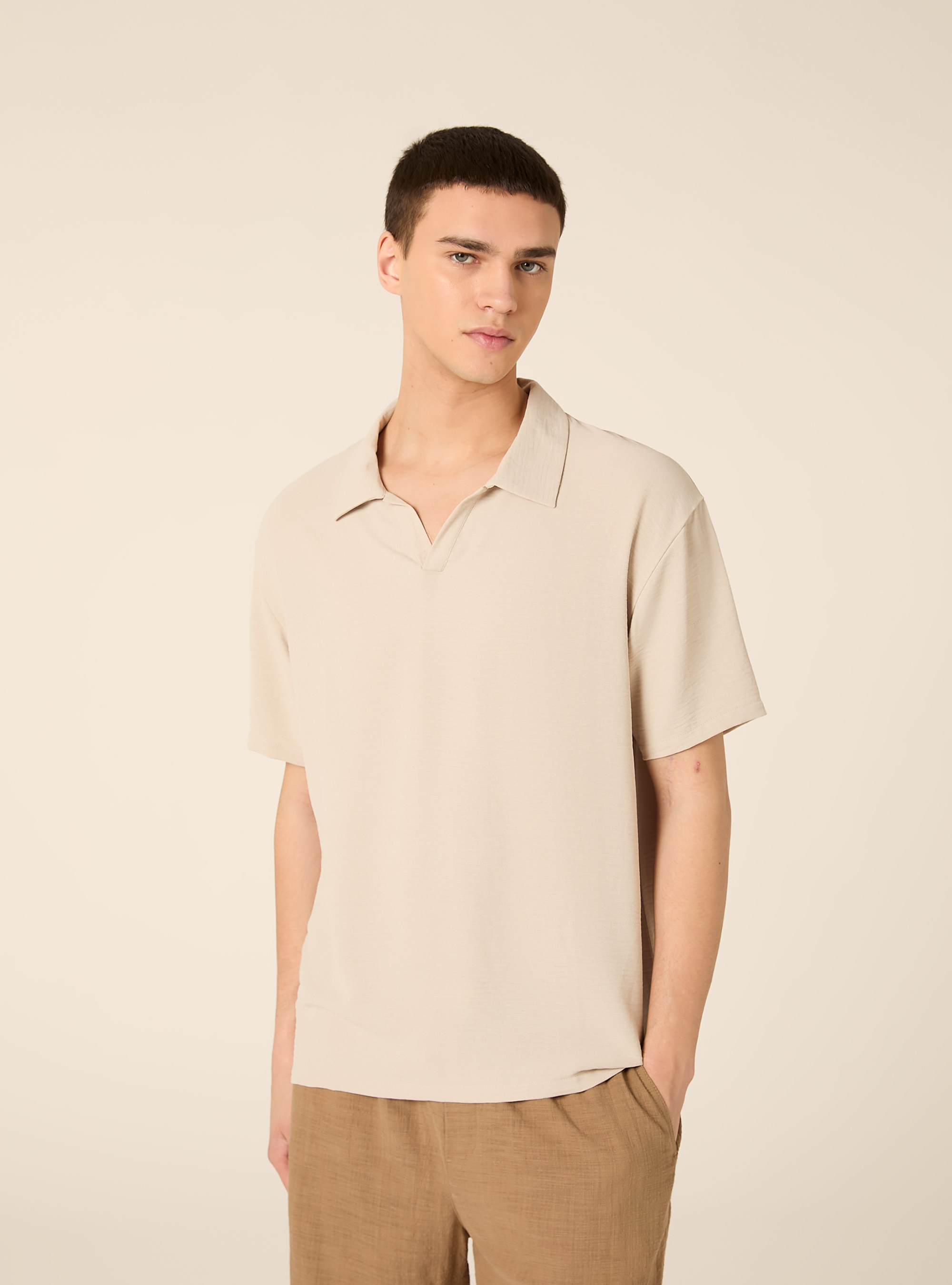 Polo b&aacute;sico de crep&eacute;, BG2 BEIGE MEDIUM