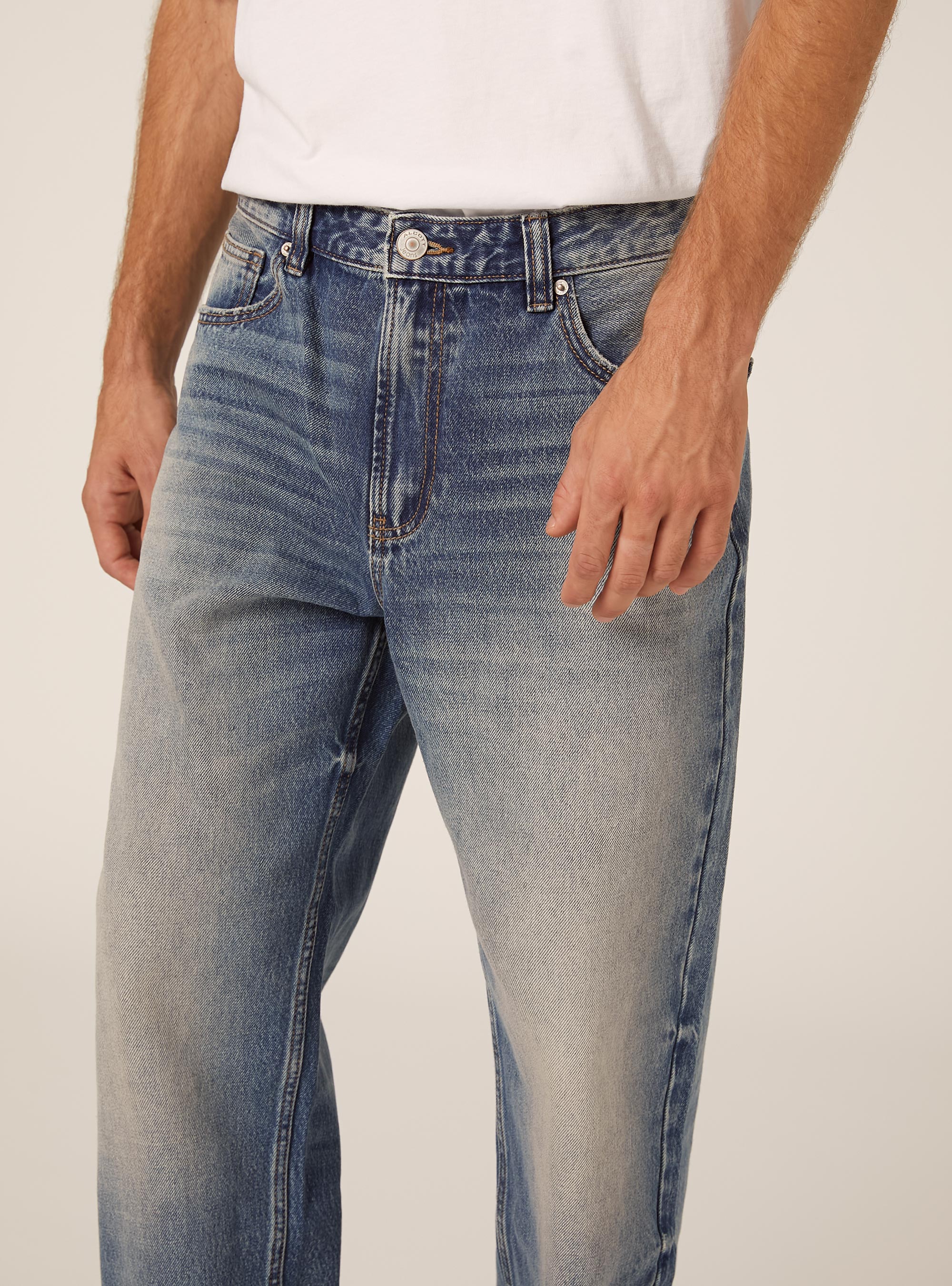 Jeans coupe fusel&eacute;e, D003 MEDIUM BLUE