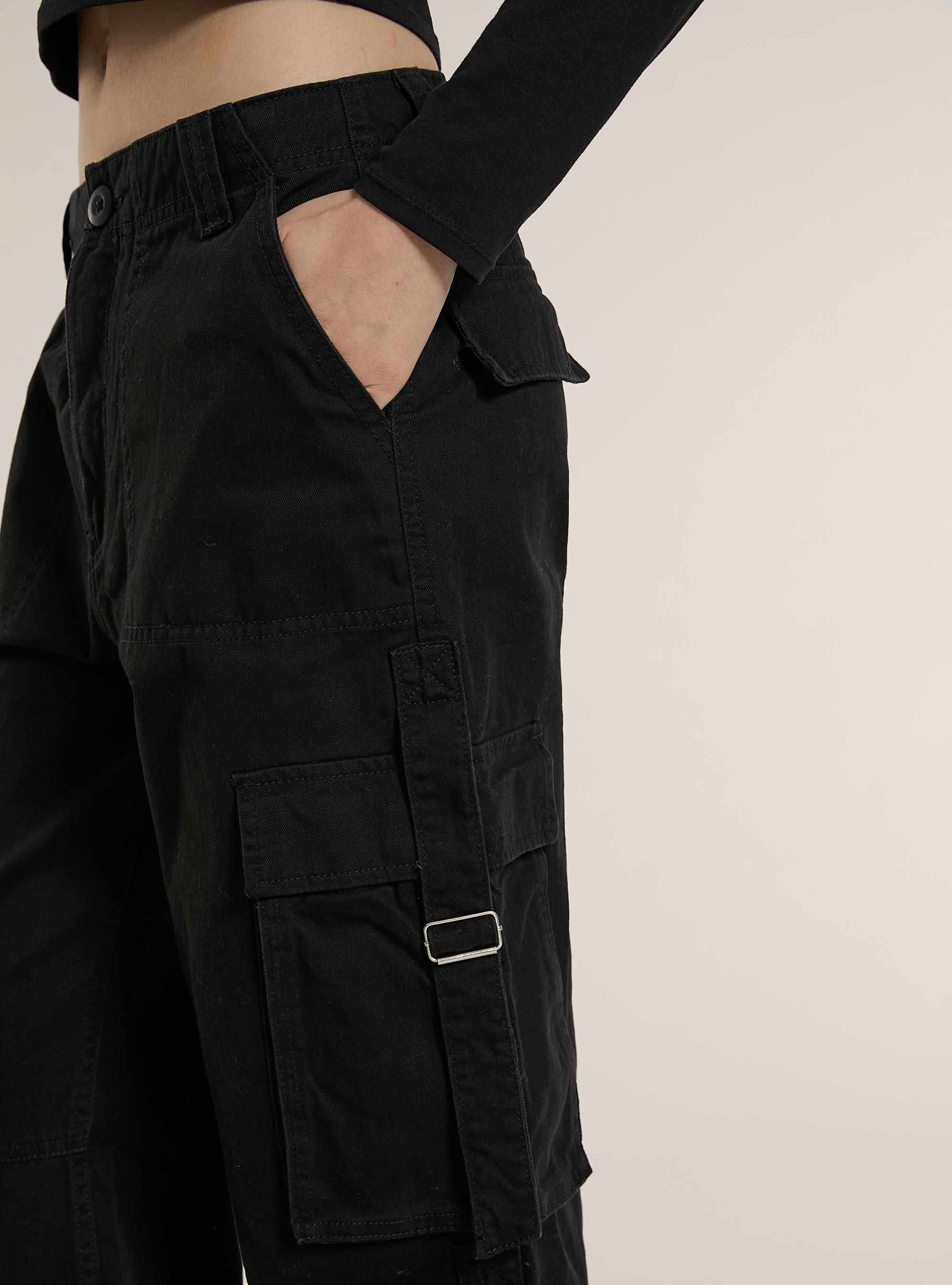 Pantalon multi-cargo en serg&eacute;, BK1 BLACK