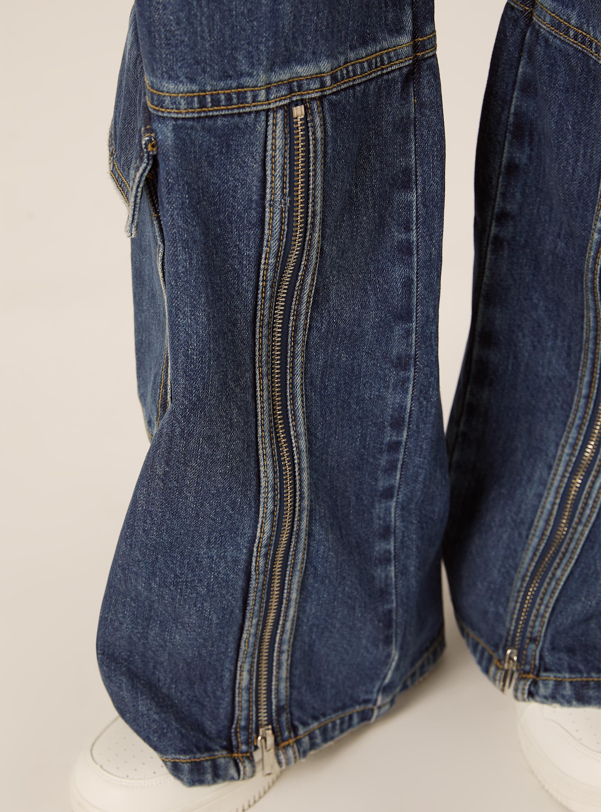 Jeans cargo con dettagli zip, D003 MEDIUM BLUE