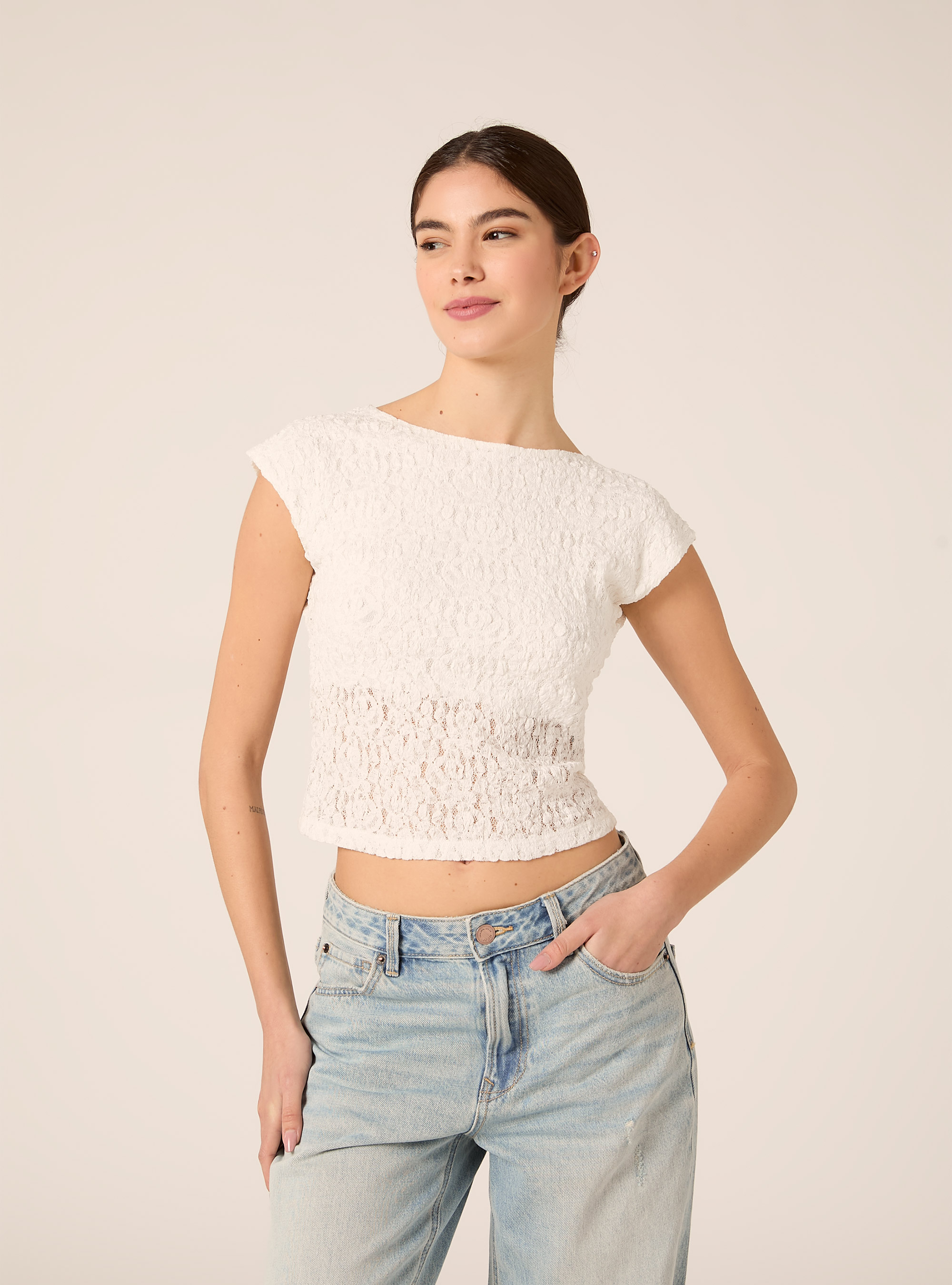 Lace T-shirt with open back, WH3 WHITE