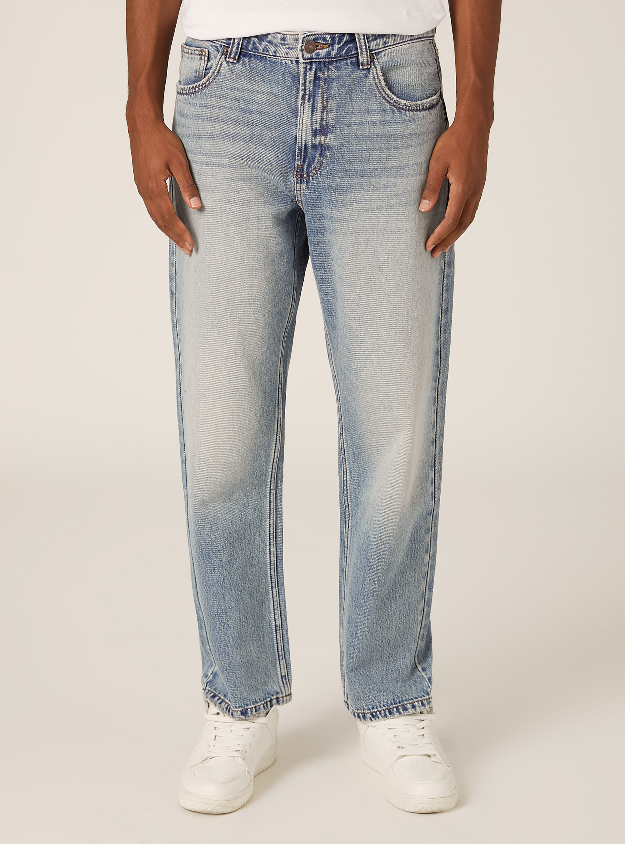 Jeans coupe fusel&eacute;e, D005 LIGHT BLUE
