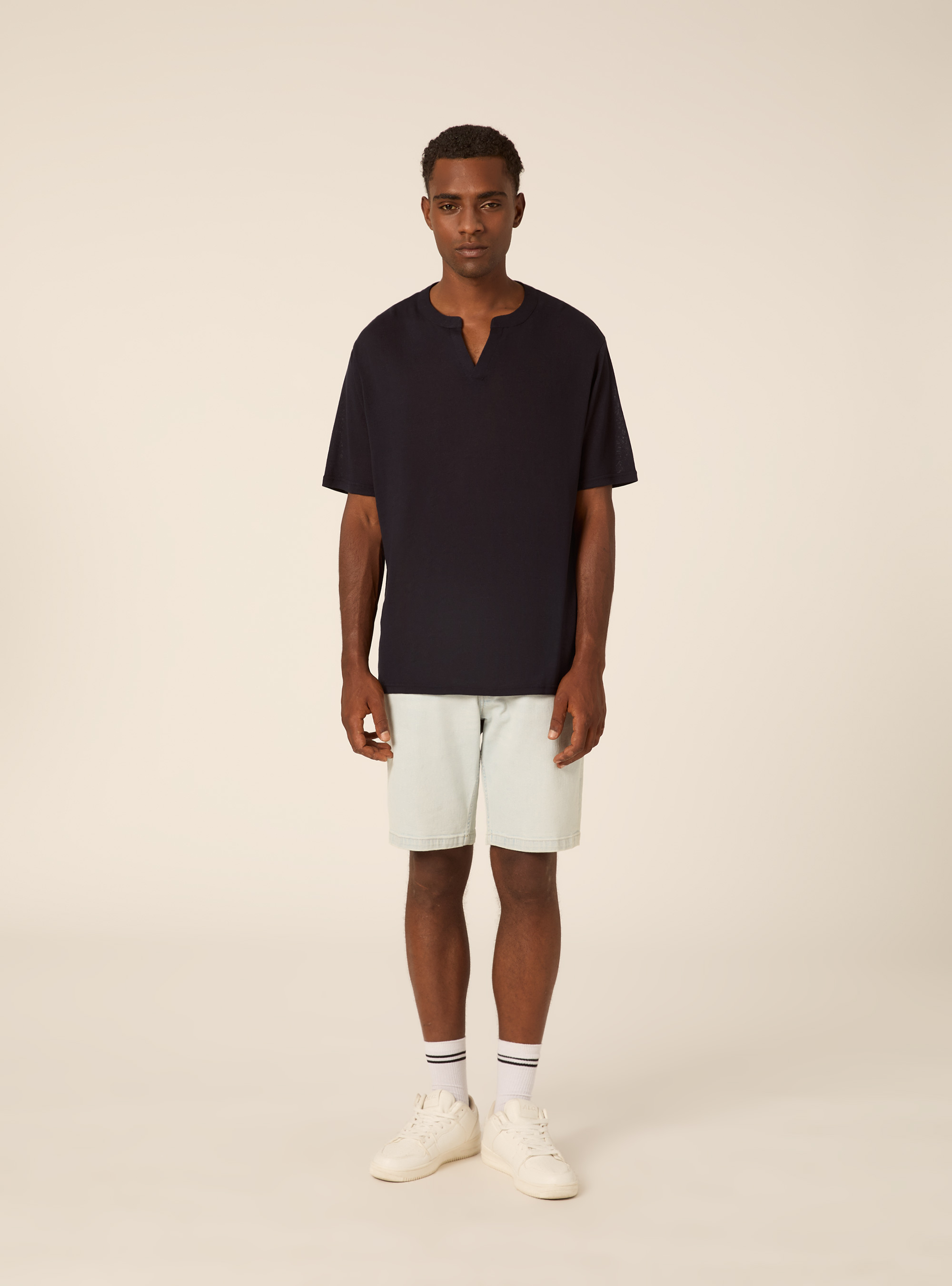 Notch Neck Short Sleeve Textured T-Shirt, NA1 NAVY DARK