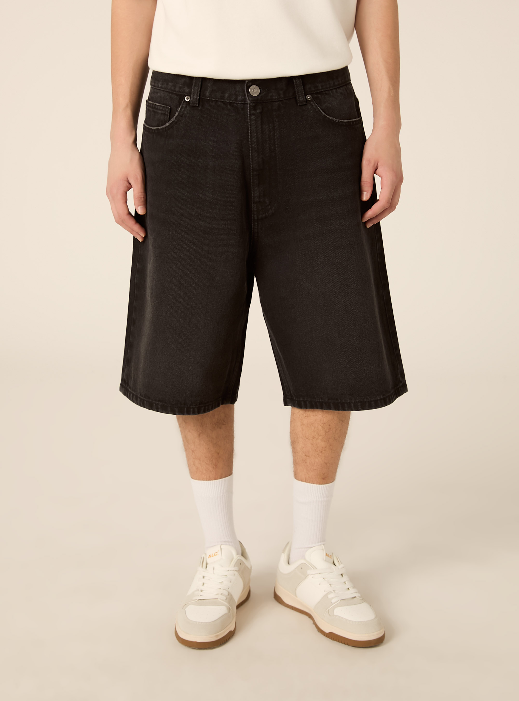 Pantalones cortos de denim de corte holgado, D000 BLACK