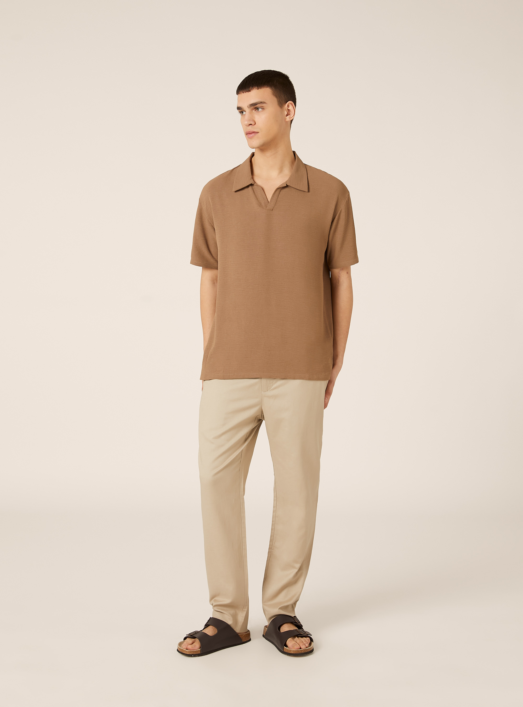 Polo b&aacute;sico de crep&eacute;, BR2 BROWN MEDIUM
