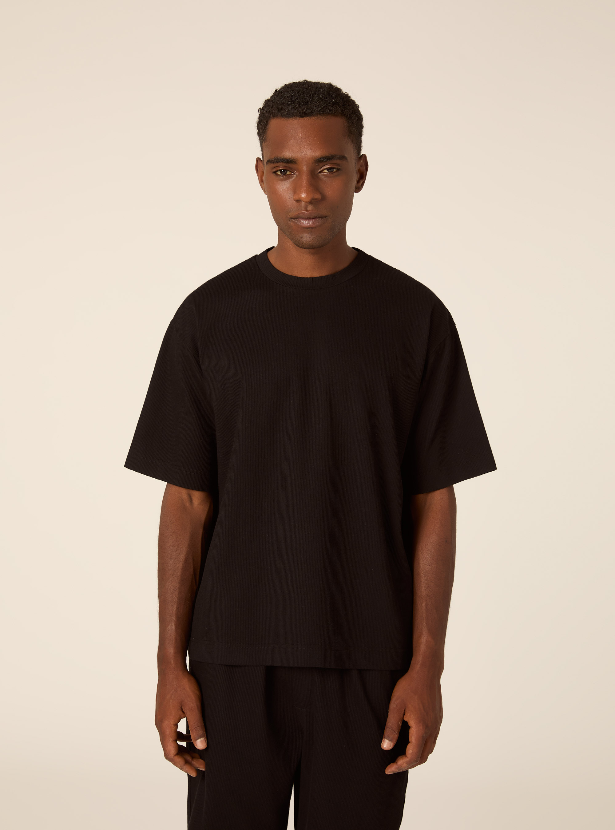 T-shirt boxy fit in maglia a coste, BK1 BLACK