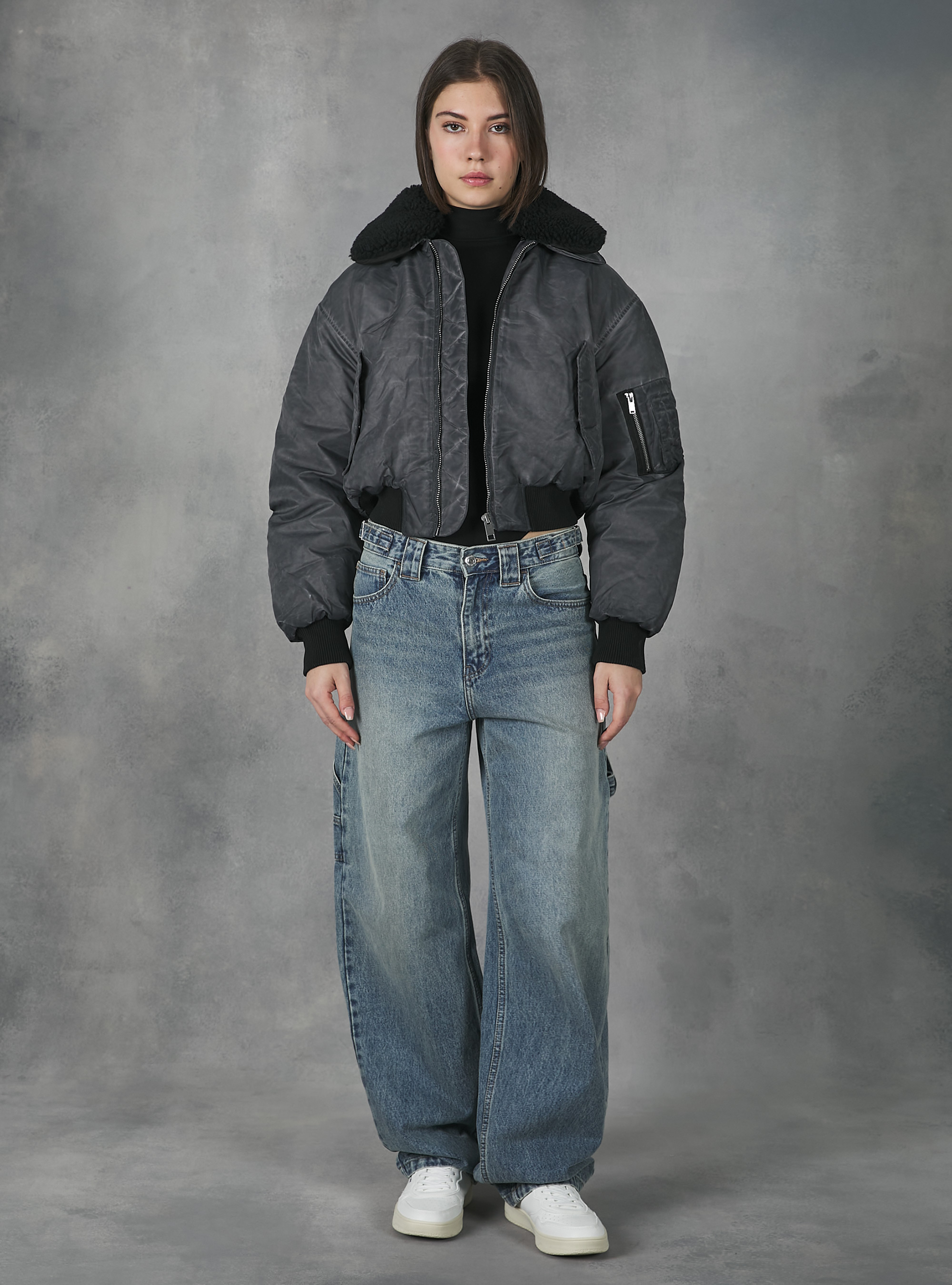 Giubbotto bomber effetto slavato con imbottitura riciclata, BK1 BLACK