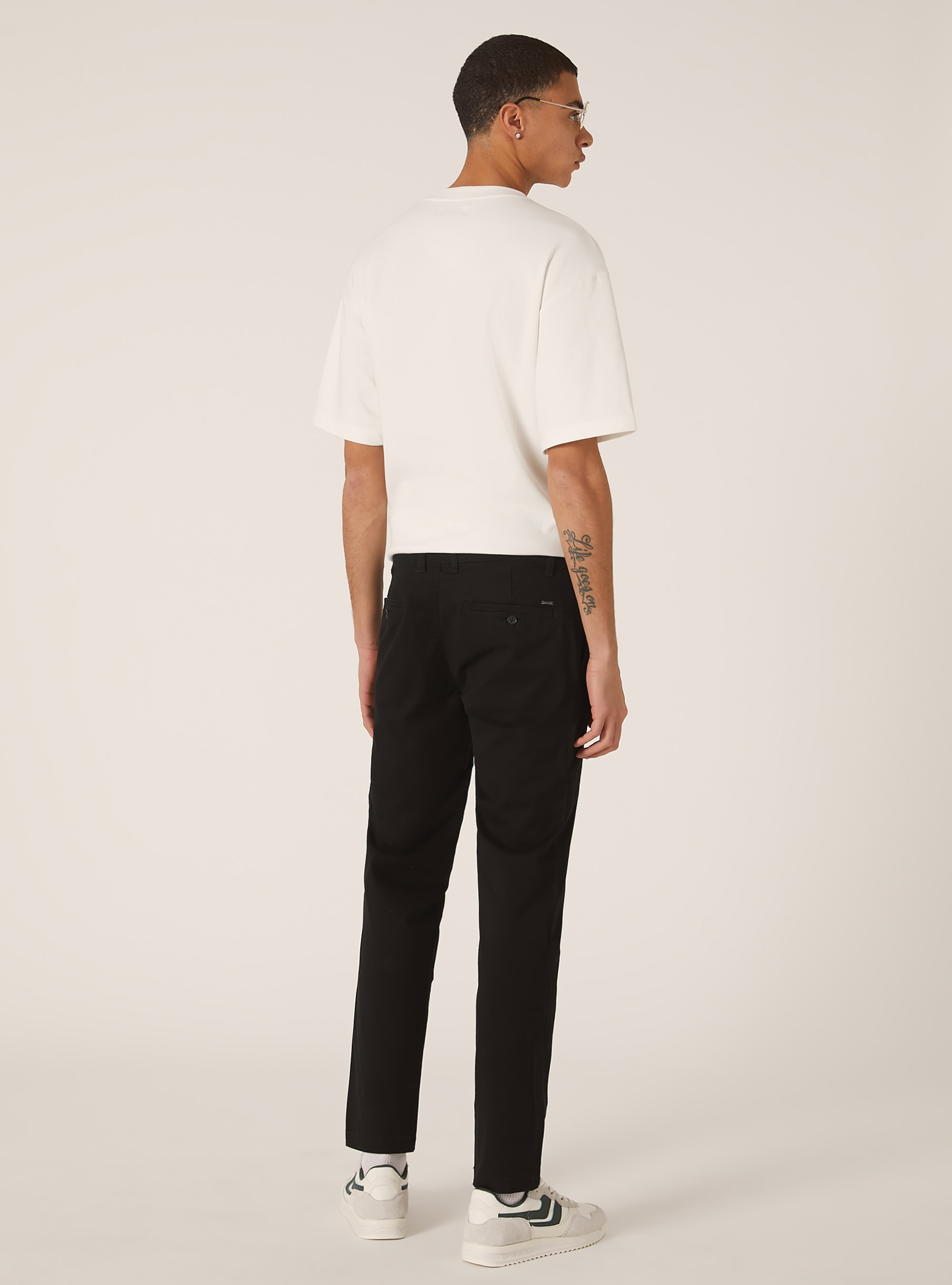 Pantalones chino el&aacute;sticos de sarga ajustados, BK1 BLACK