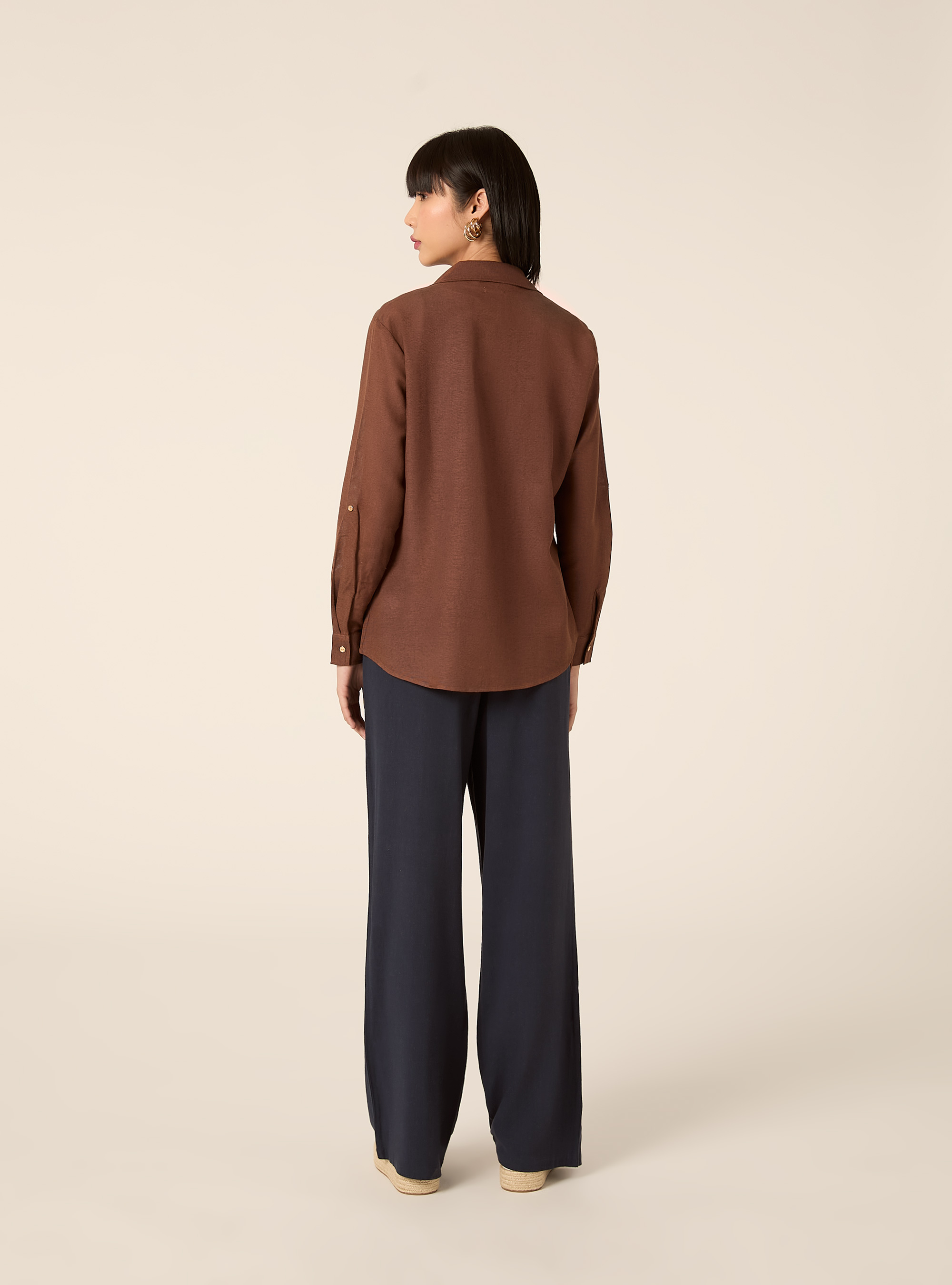 Camicia in misto lino con scollo a V, MARRONE MEDIO