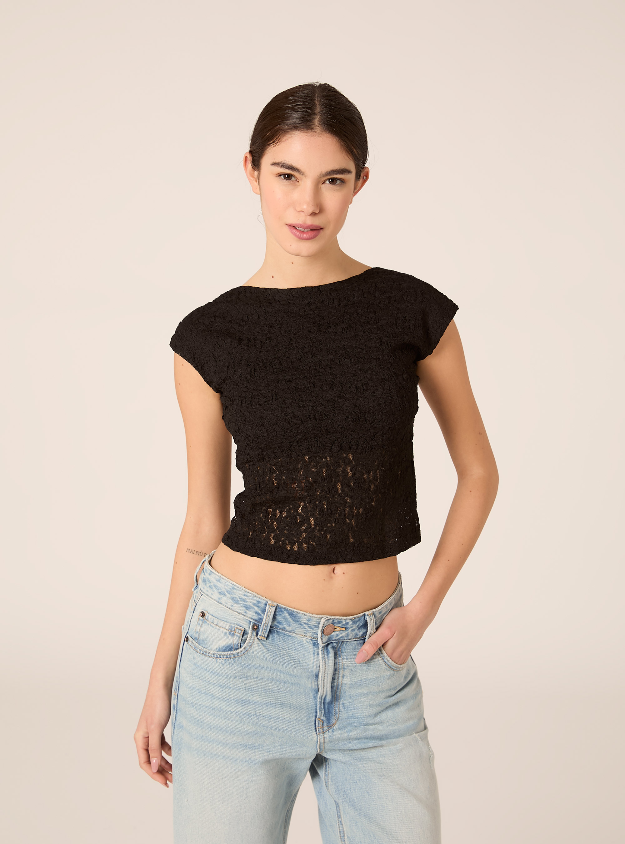 Camiseta de encaje con espalda descubierta, BK1 BLACK