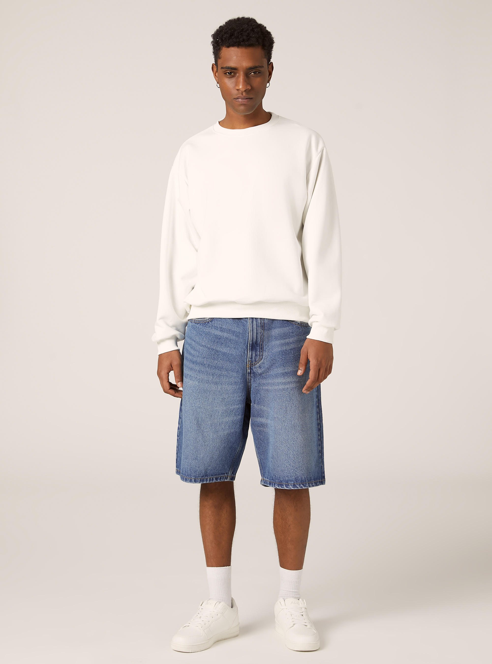Sweat &agrave; col ras-du-cou boxy fit, WH2 WHITE
