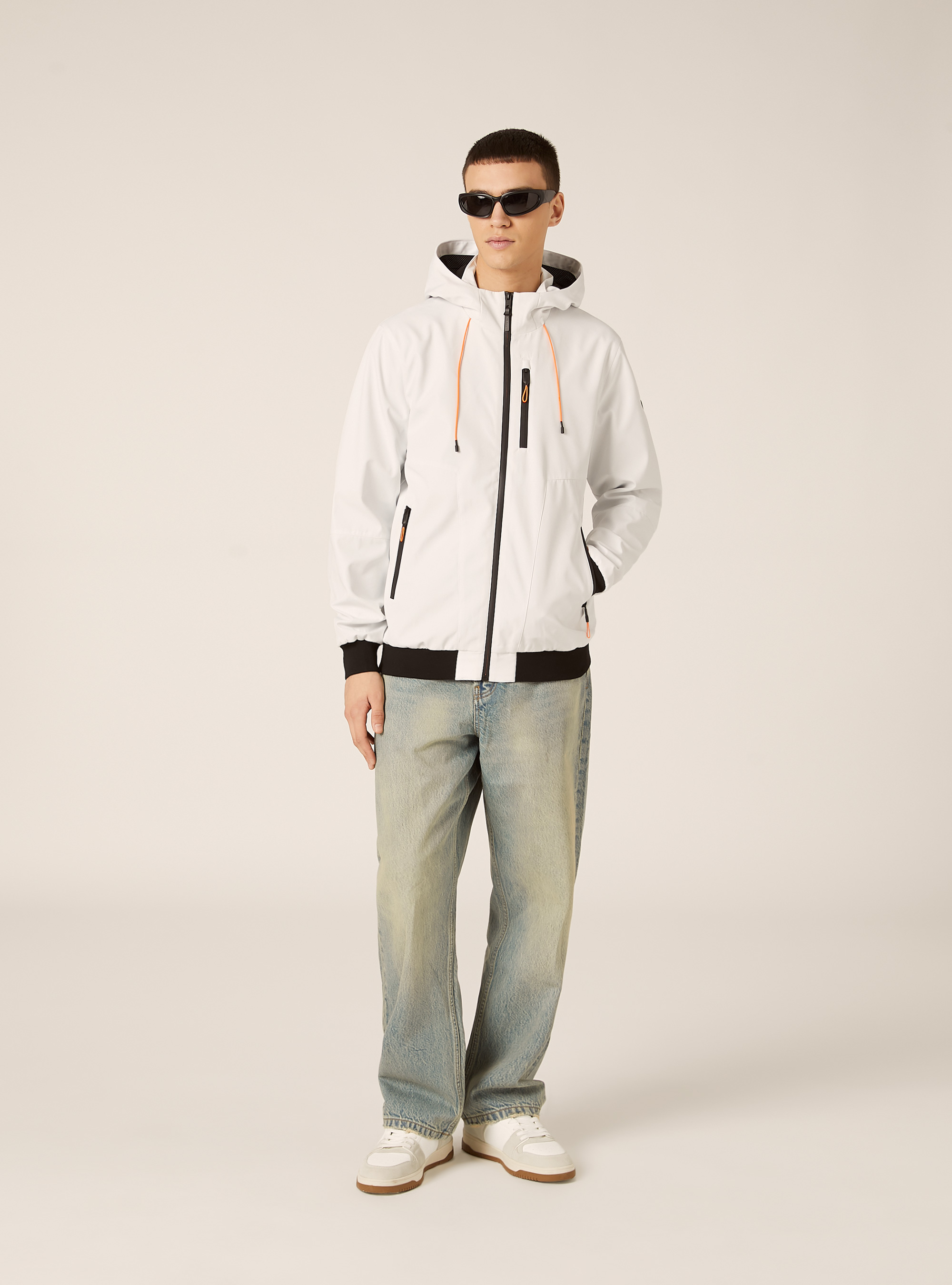 Winddichte Bomberjacke mit Kapuze, WH2 WHITE