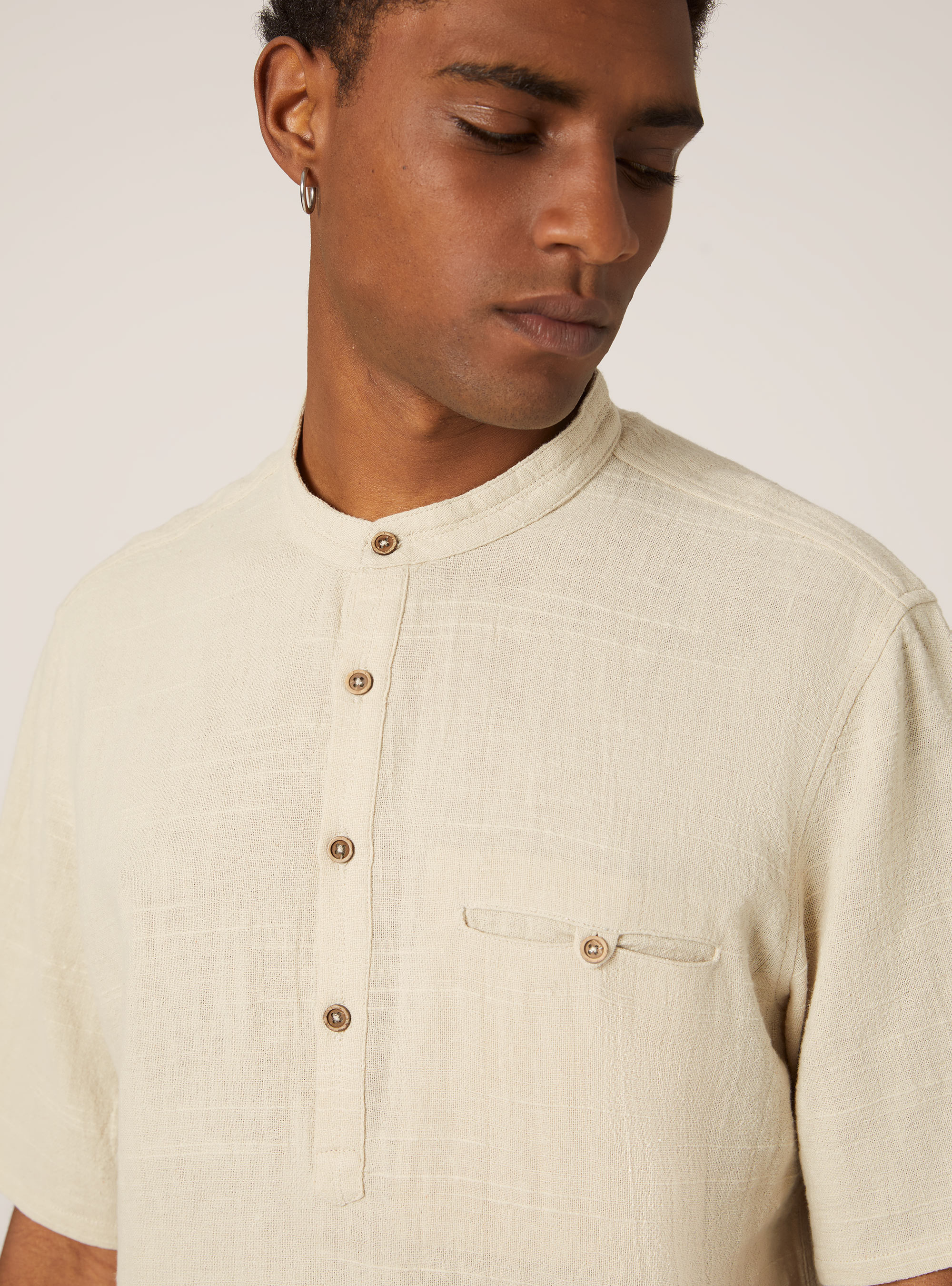 Camisa de mezcla de lino con cuello coreano, BG3 BEIGE LIGHT