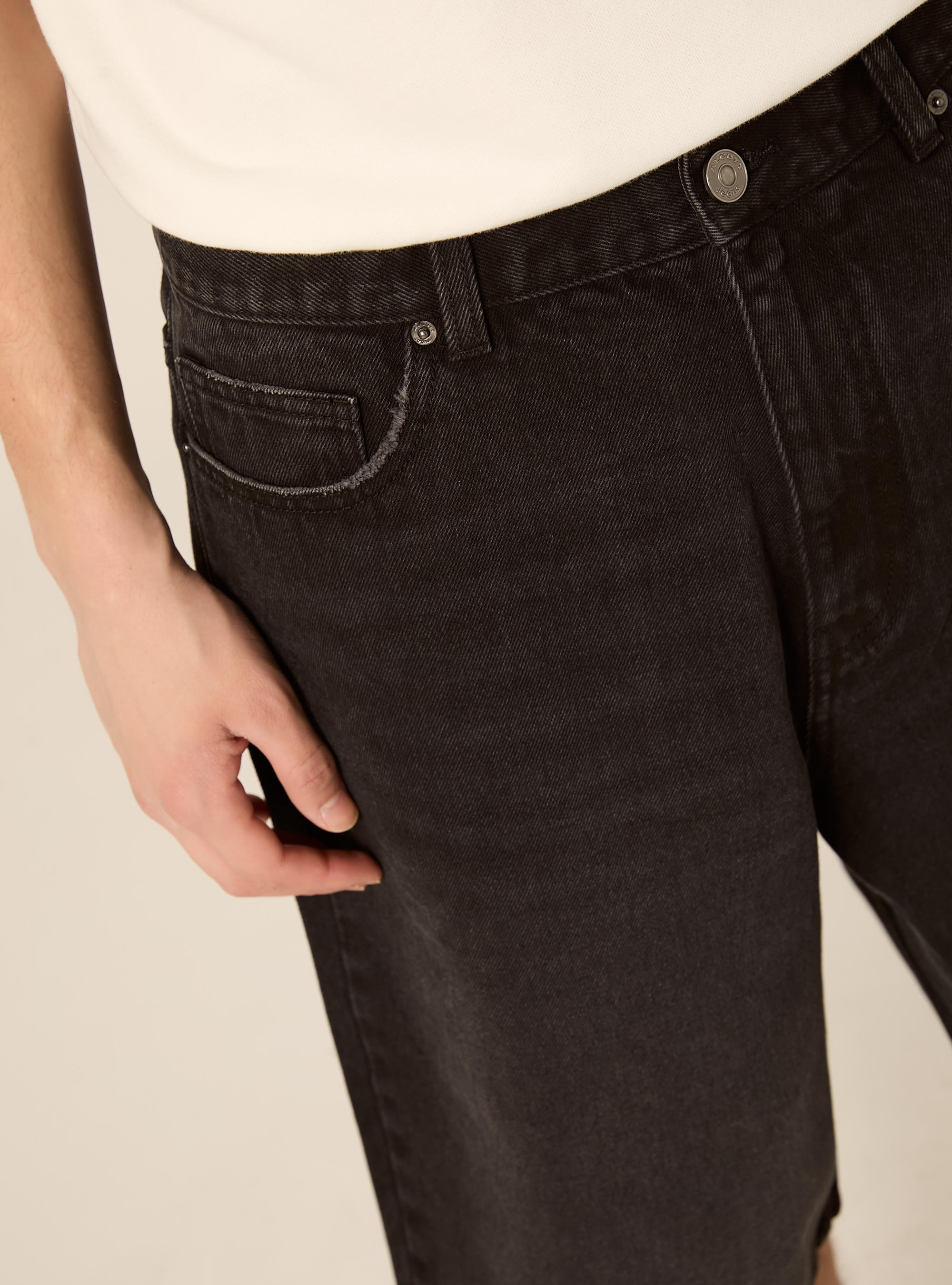 Pantalones cortos de denim de corte holgado, D000 BLACK