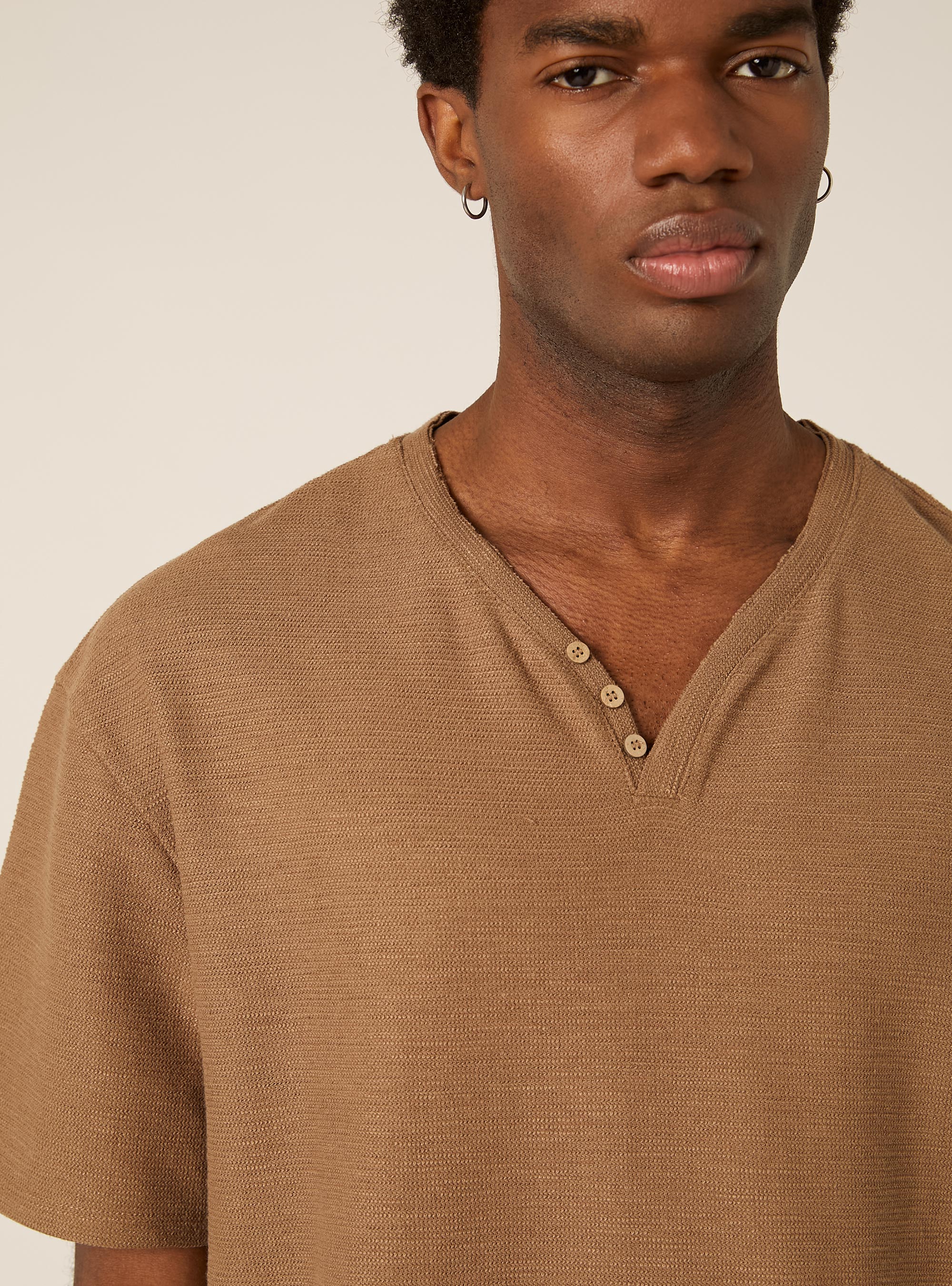 Henley-Shirt aus Waffelstruktur-Gewebe, BR2 BROWN MEDIUM
