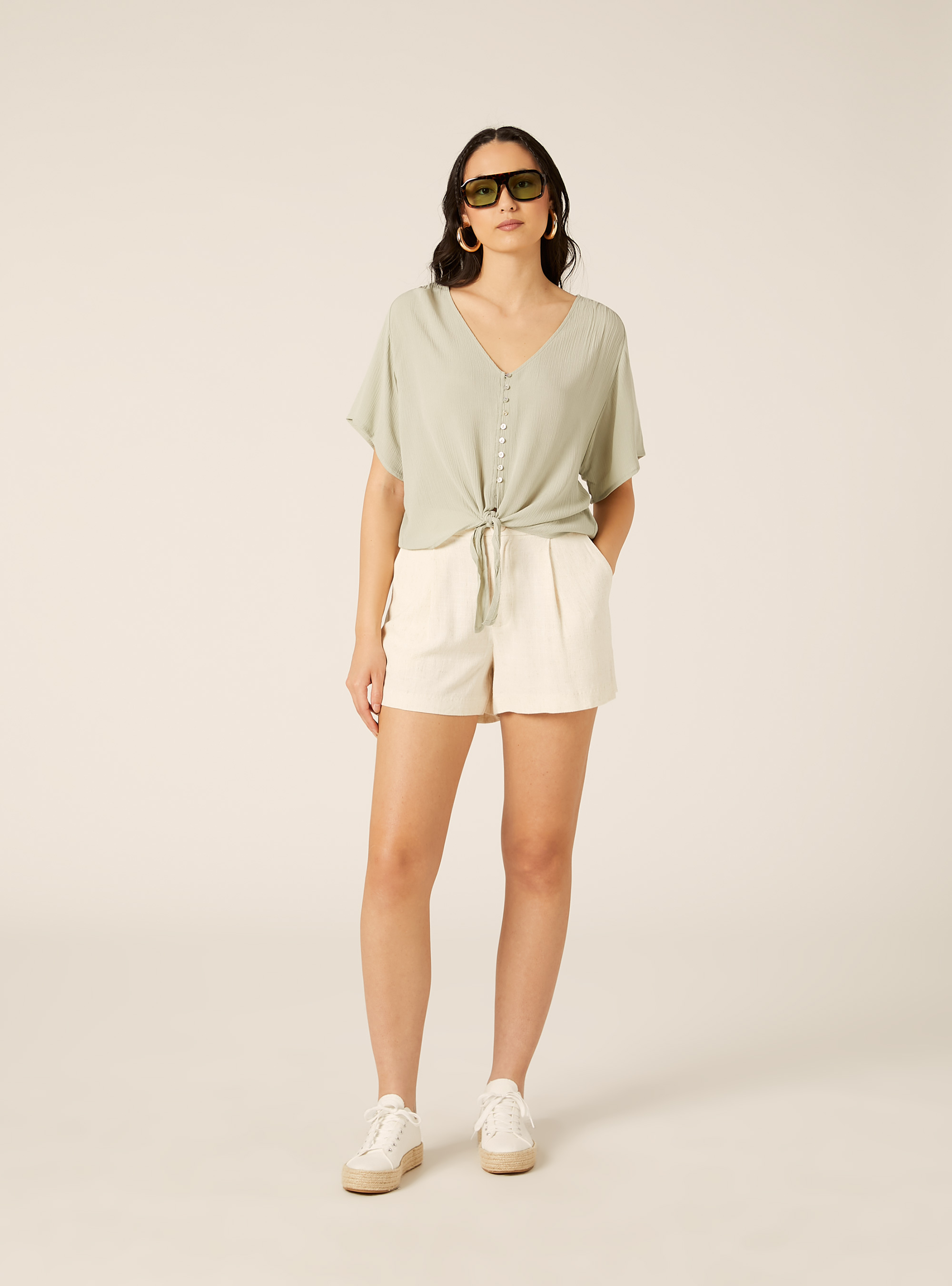 Camisa de cuello en V lisa con nudo en la cintura, KY3 KAKY LIGHT