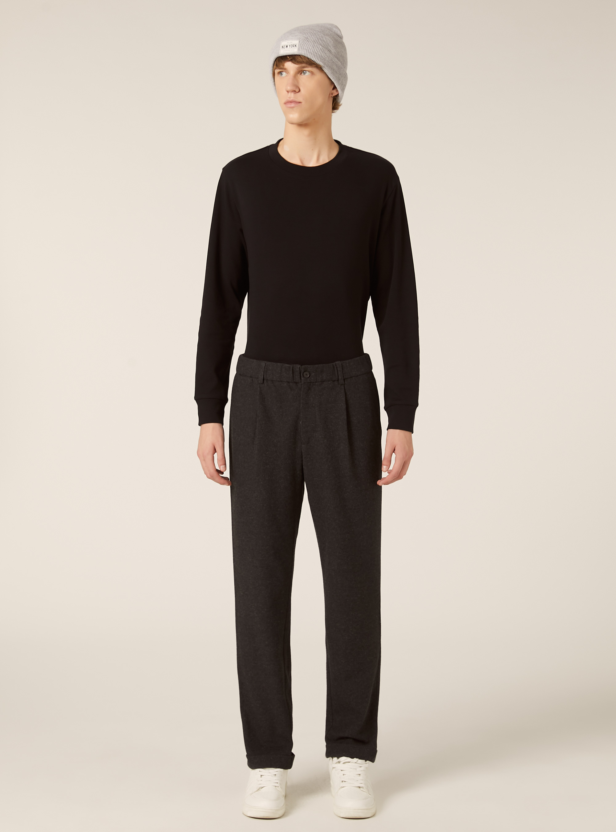 Pantalon &agrave; pinces effet flanelle, MGY1 GREY MEL DARK