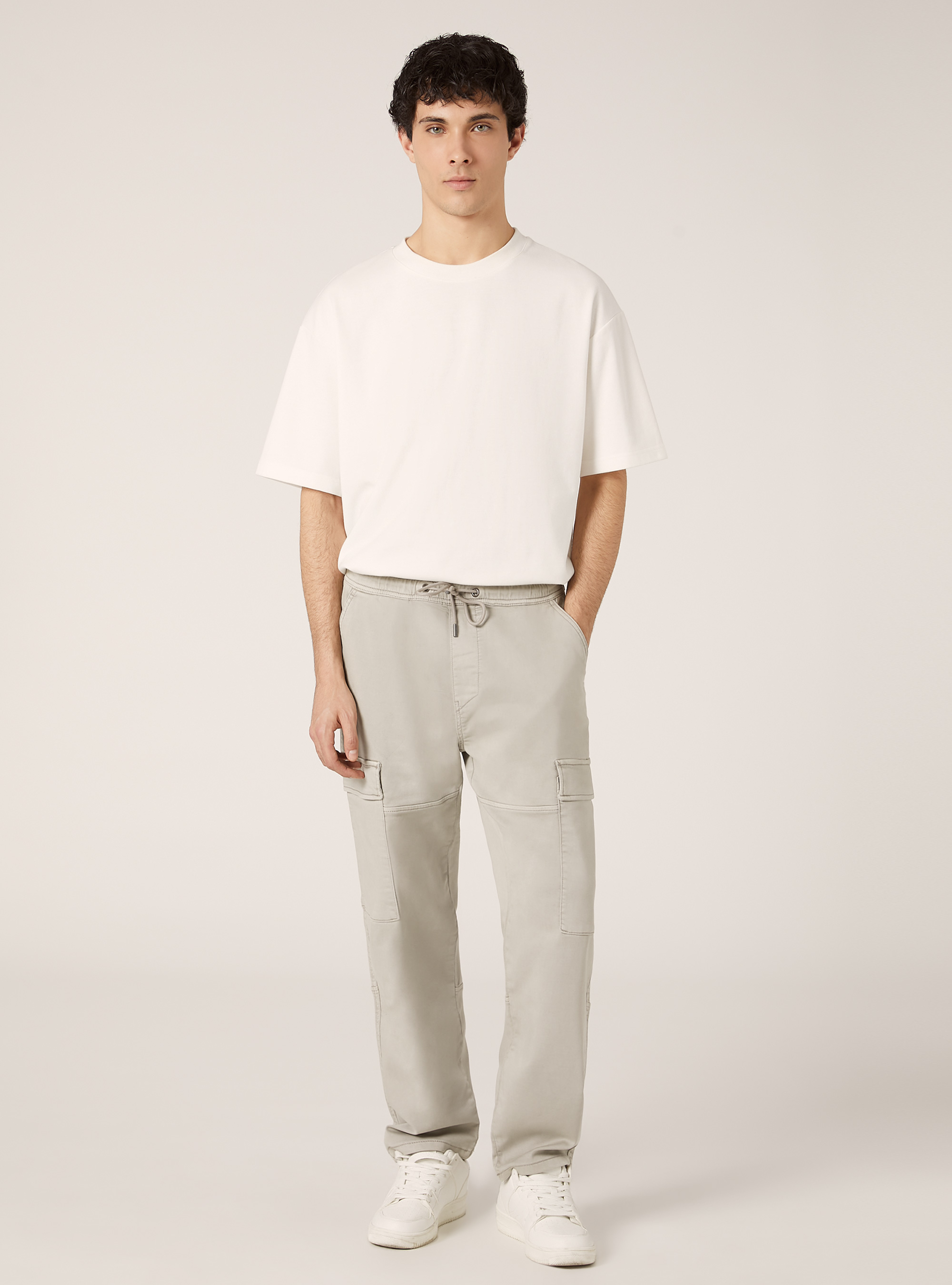 Pantalon cargo avec taille &eacute;lastiqu&eacute;e, GY3 GREY LIGHT
