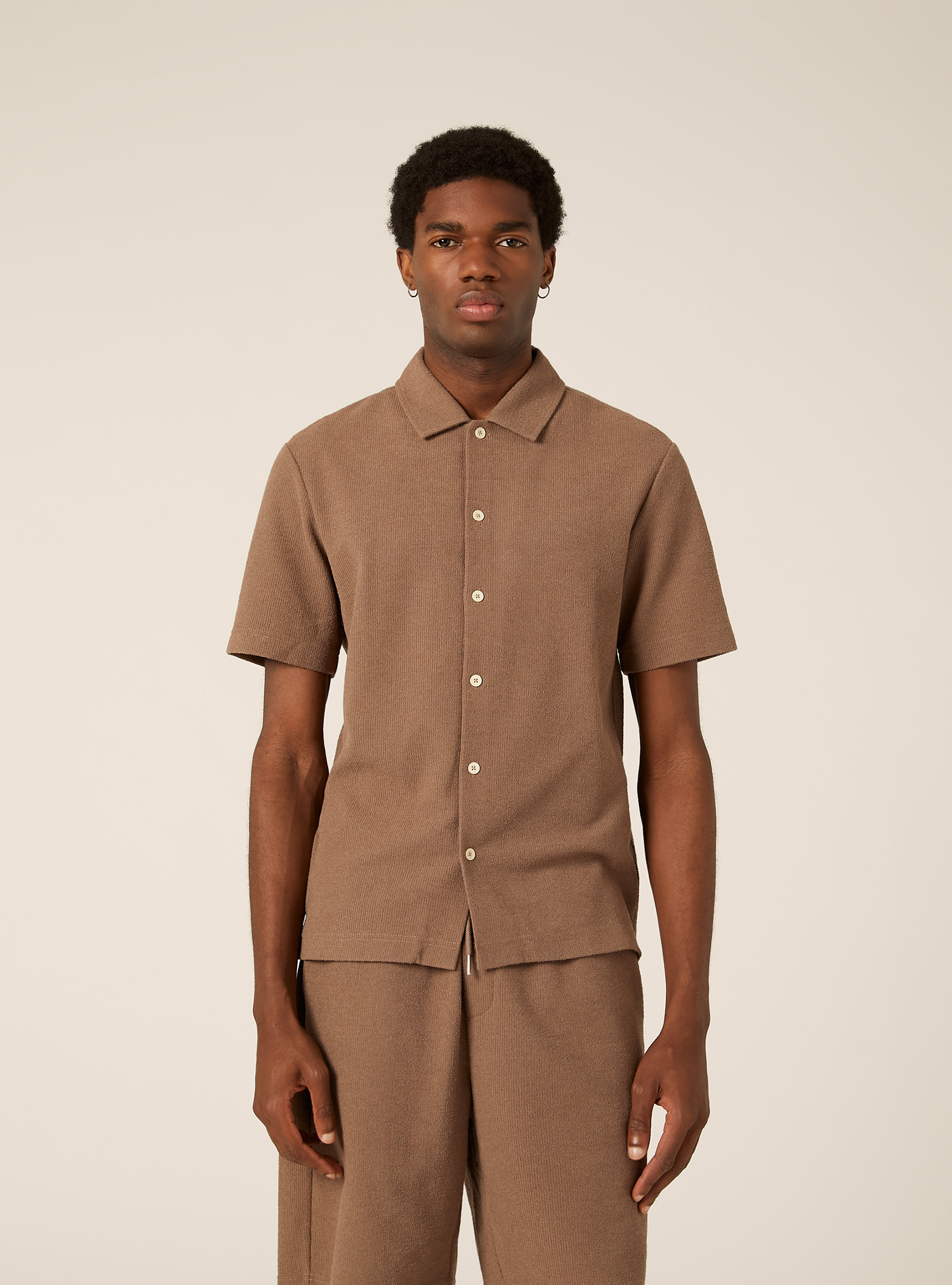 Camicia a maniche corte con texture, MARRONE MEDIO