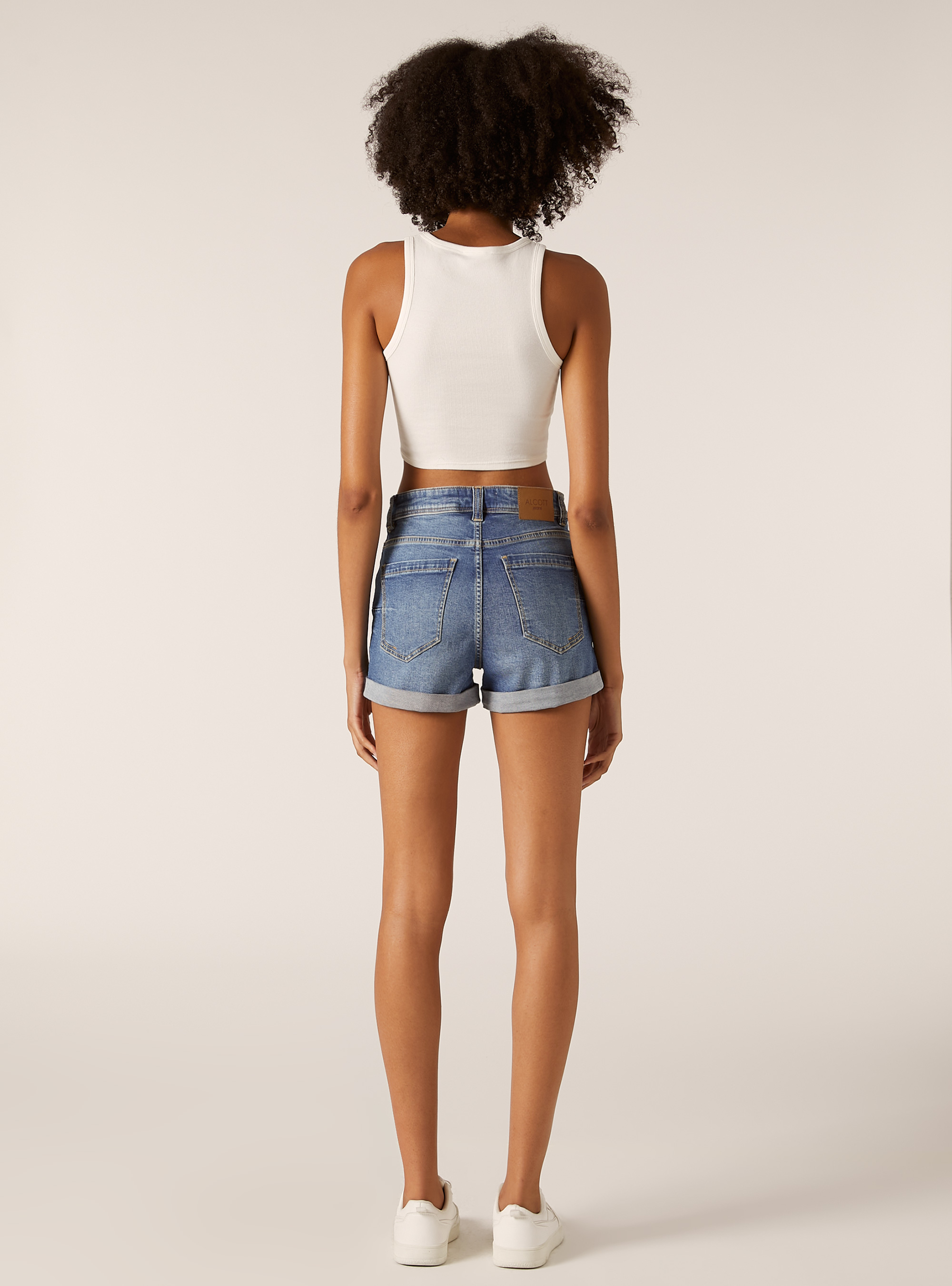 Short en denim stretch slim fit Mom, D003 MEDIUM BLUE