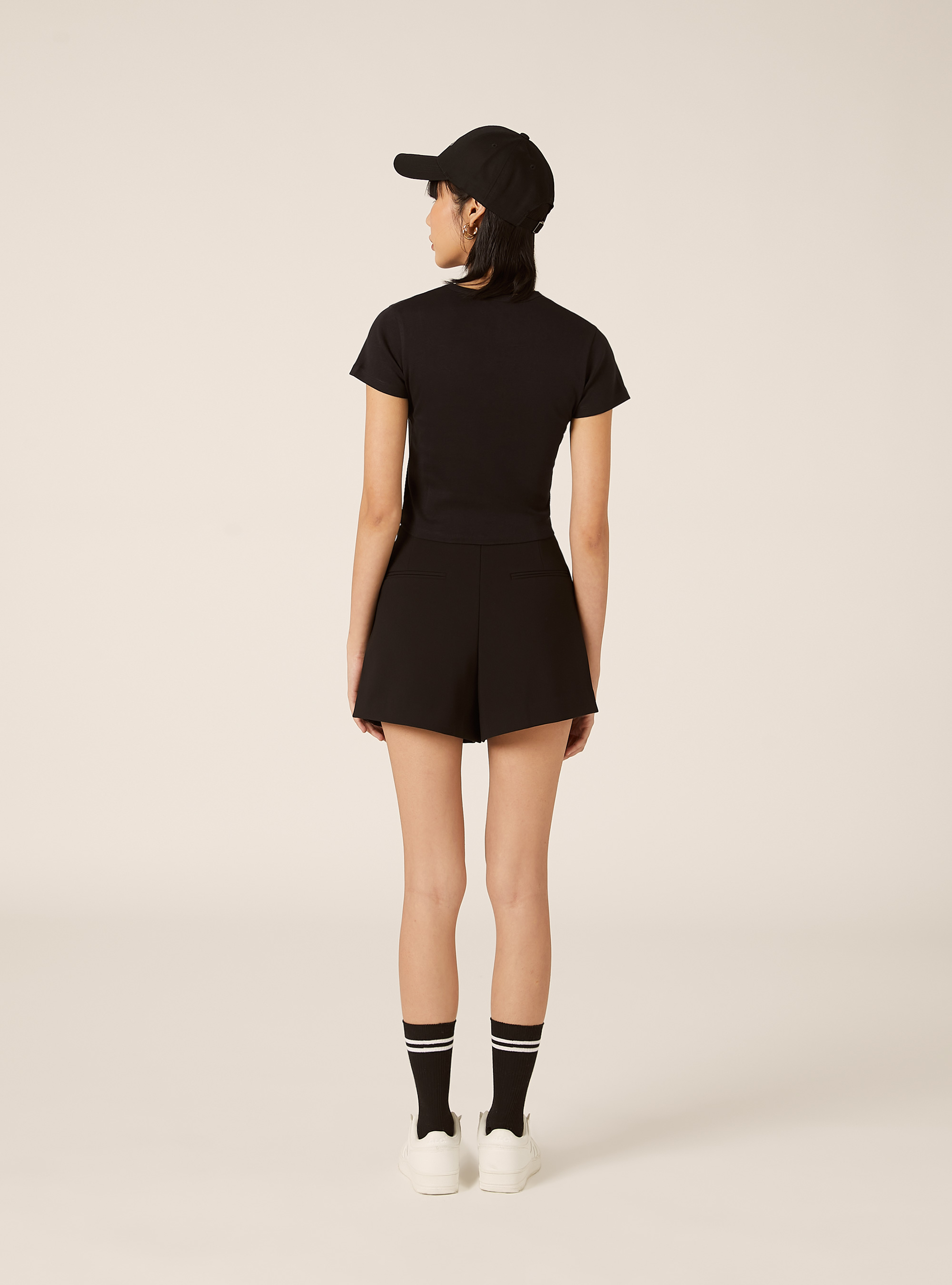 T-Shirt Court Coupe Crop &agrave; Imprim&eacute; Graphique Varsity, BK1 BLACK