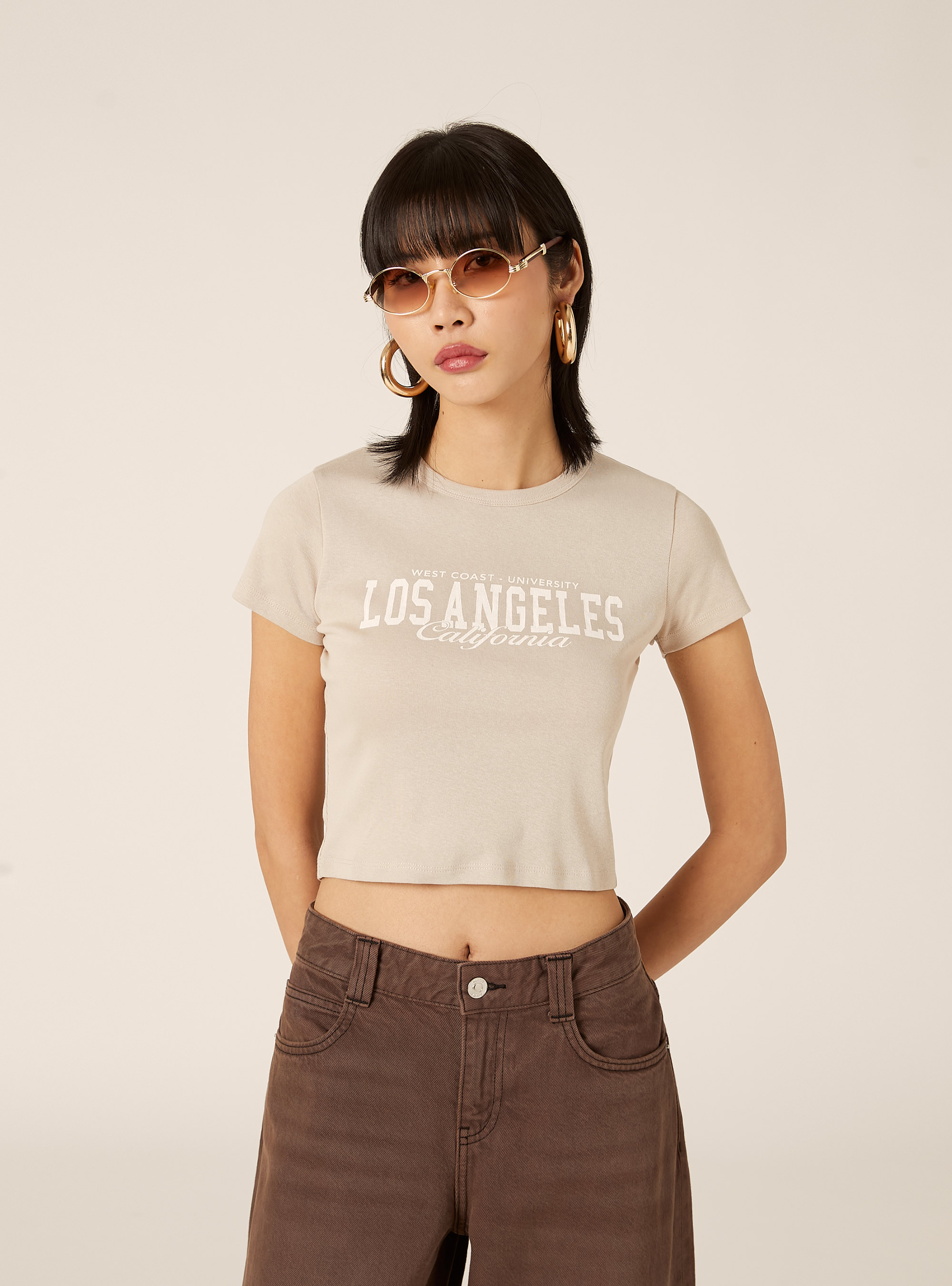 T-Shirt Court Coupe Crop &agrave; Imprim&eacute; Graphique Varsity, BG2 BEIGE MEDIUM