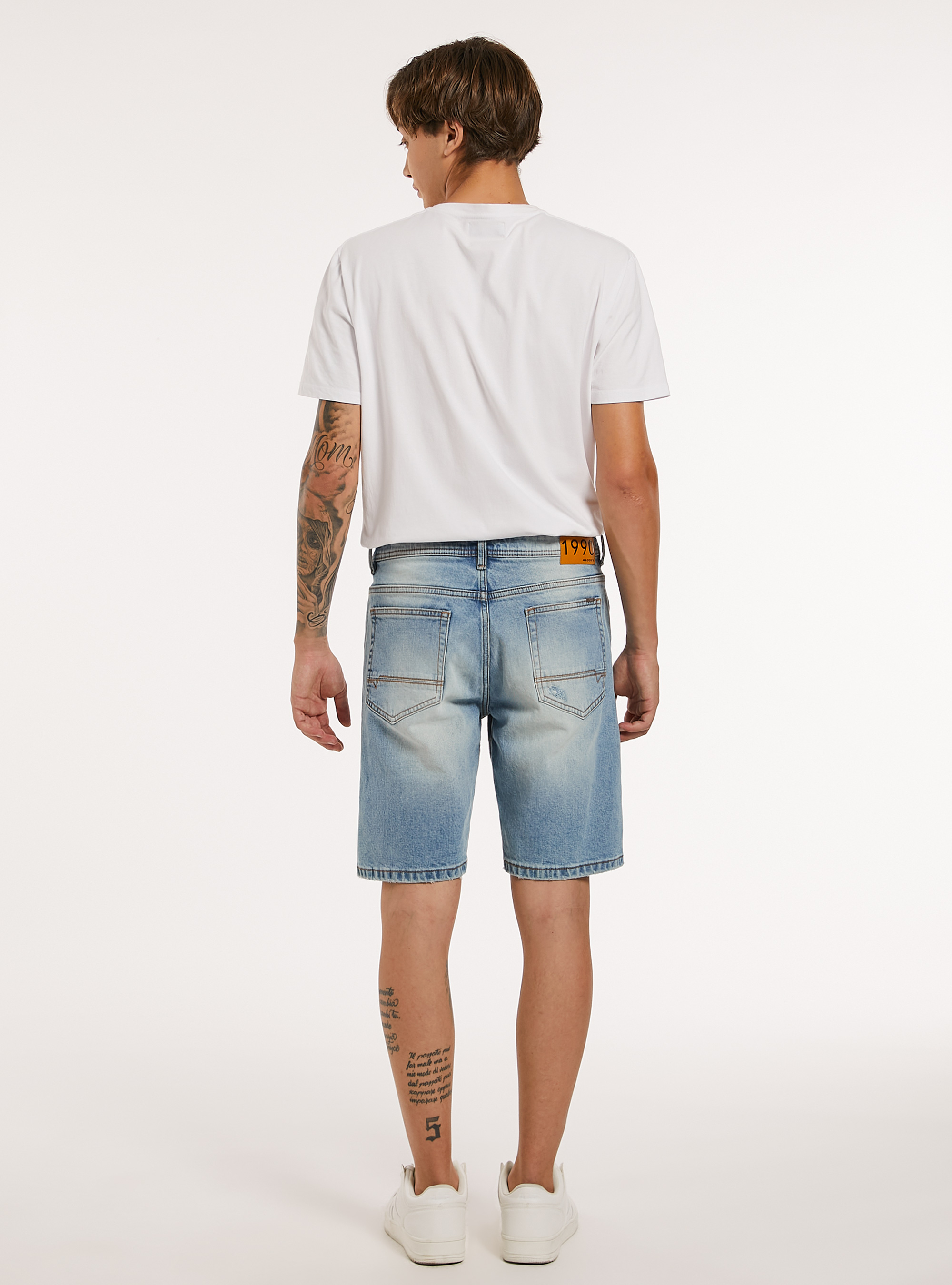 Slim Fit Stretch Denim Bermudas mit Rissen, D008 SUPER LIGHT BLUE