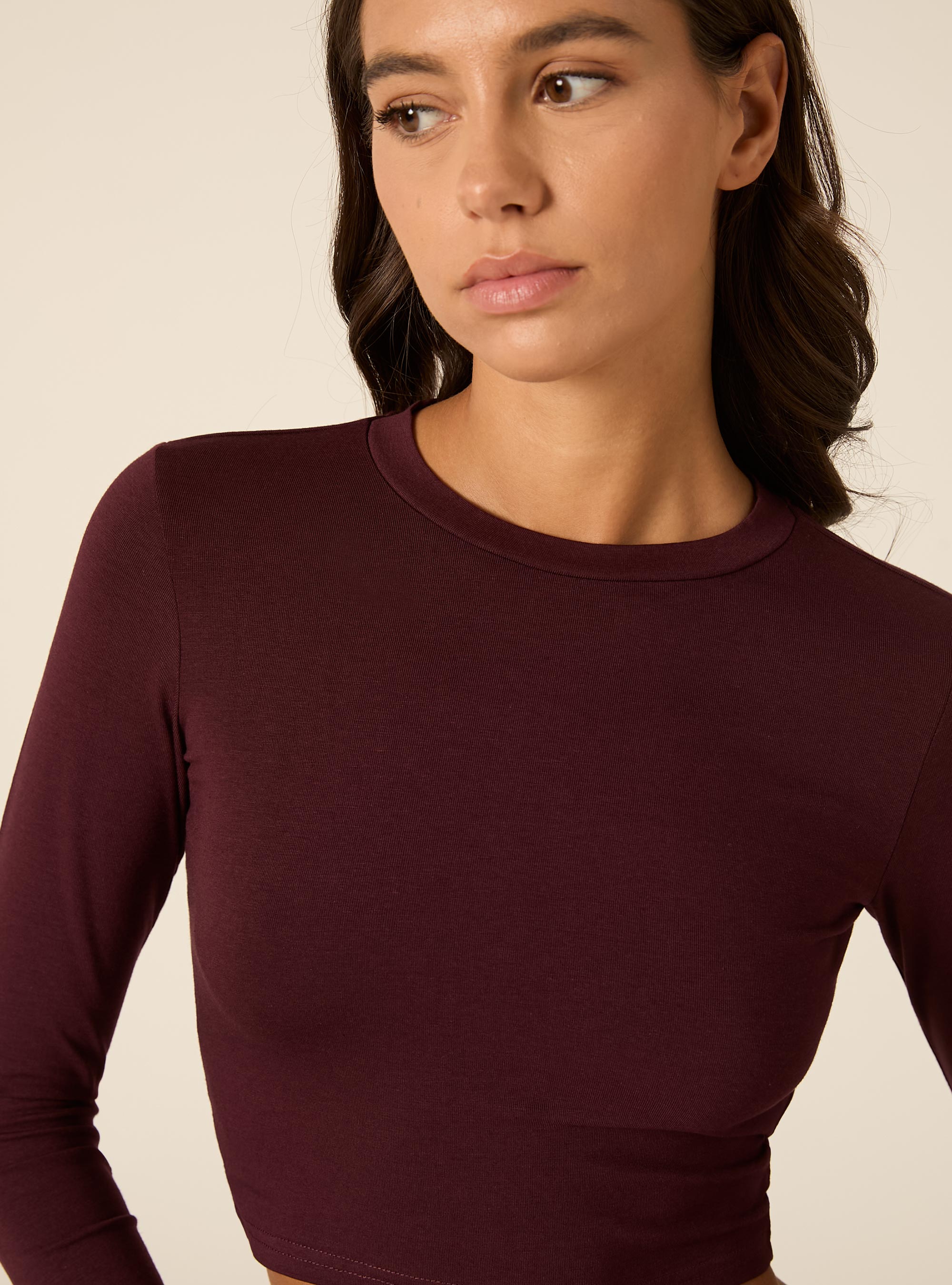Camiseta Crop de Manga Larga con Cuello Redondo, BO1 BORDEAUX DARK