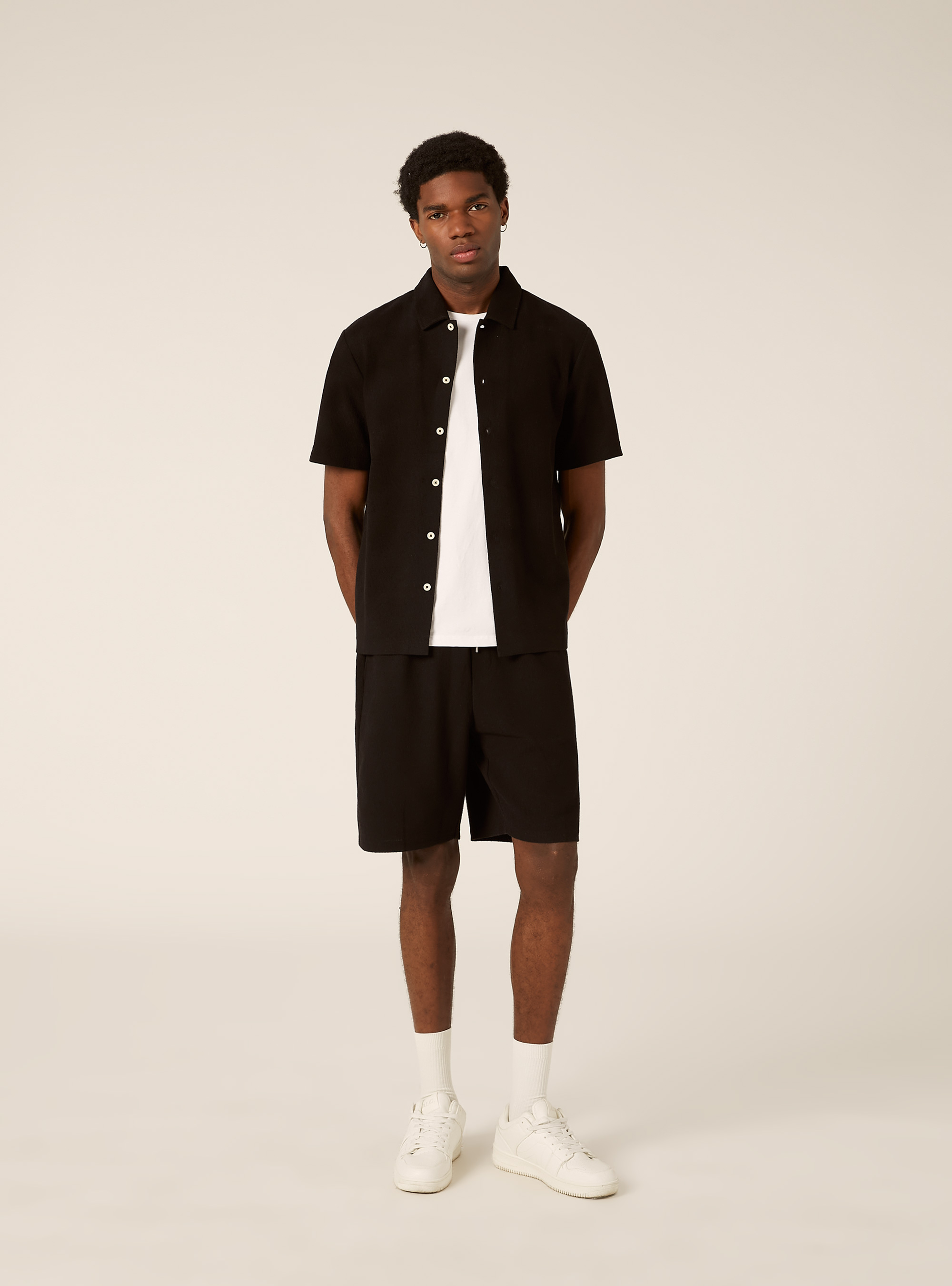 Chemise &agrave; manches courtes textur&eacute;e, BK1 BLACK