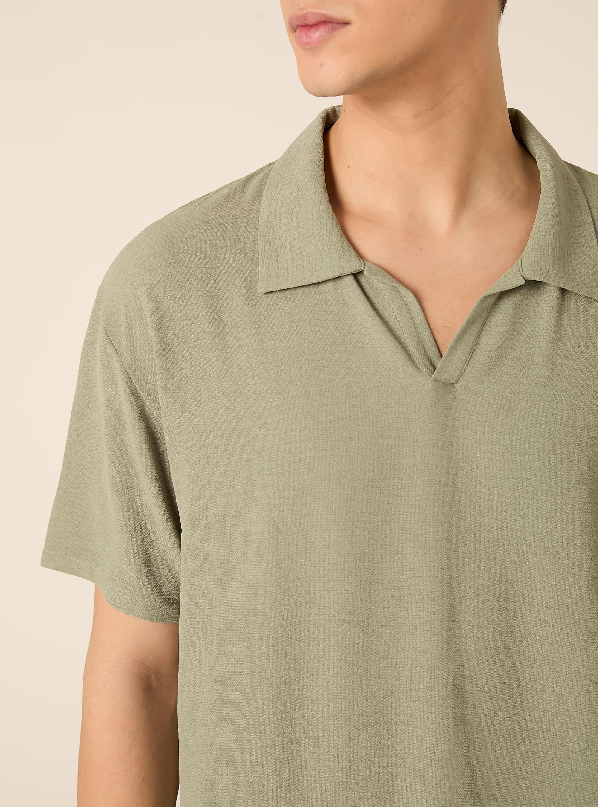 Polo b&aacute;sico de crep&eacute;, KY2 KAKY MEDIUM