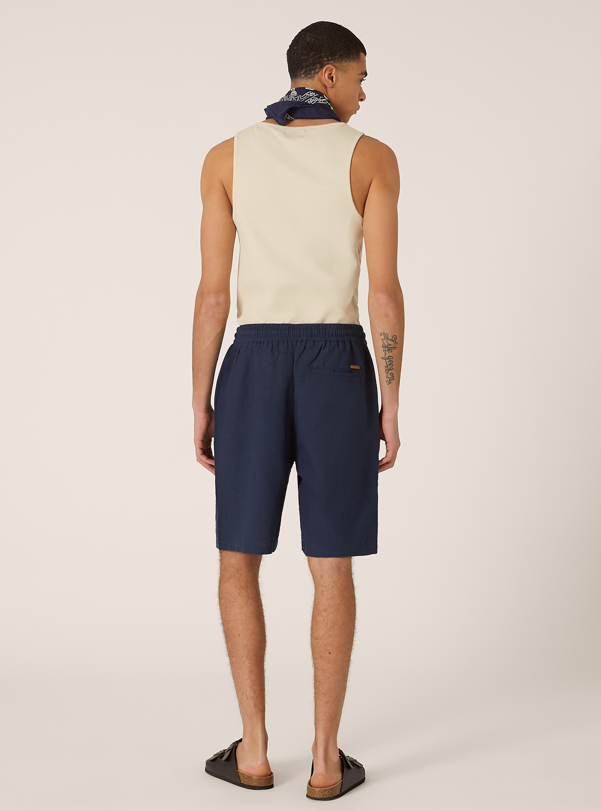 Bermuda l&eacute;ger avec taille &eacute;lastiqu&eacute;e, NA2 NAVY MEDIUM