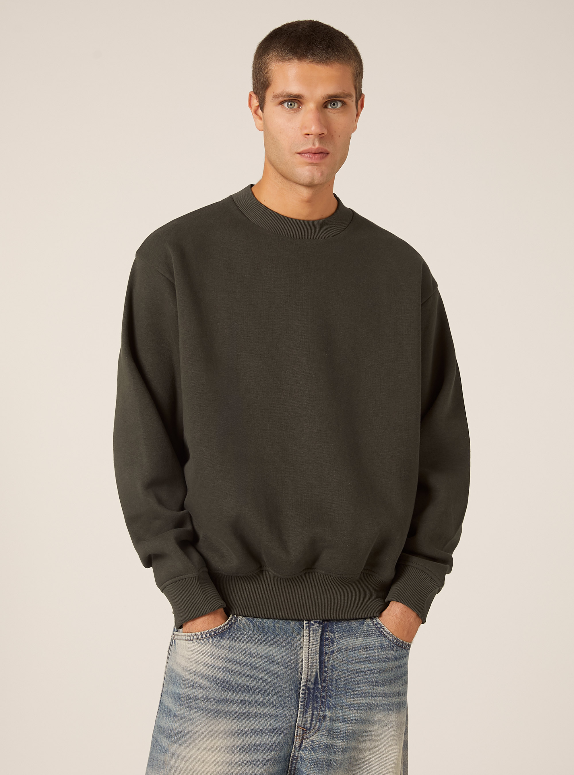 Sweat-shirt &agrave; col rond et coupe carr&eacute;e, KY1 KAKY DARK