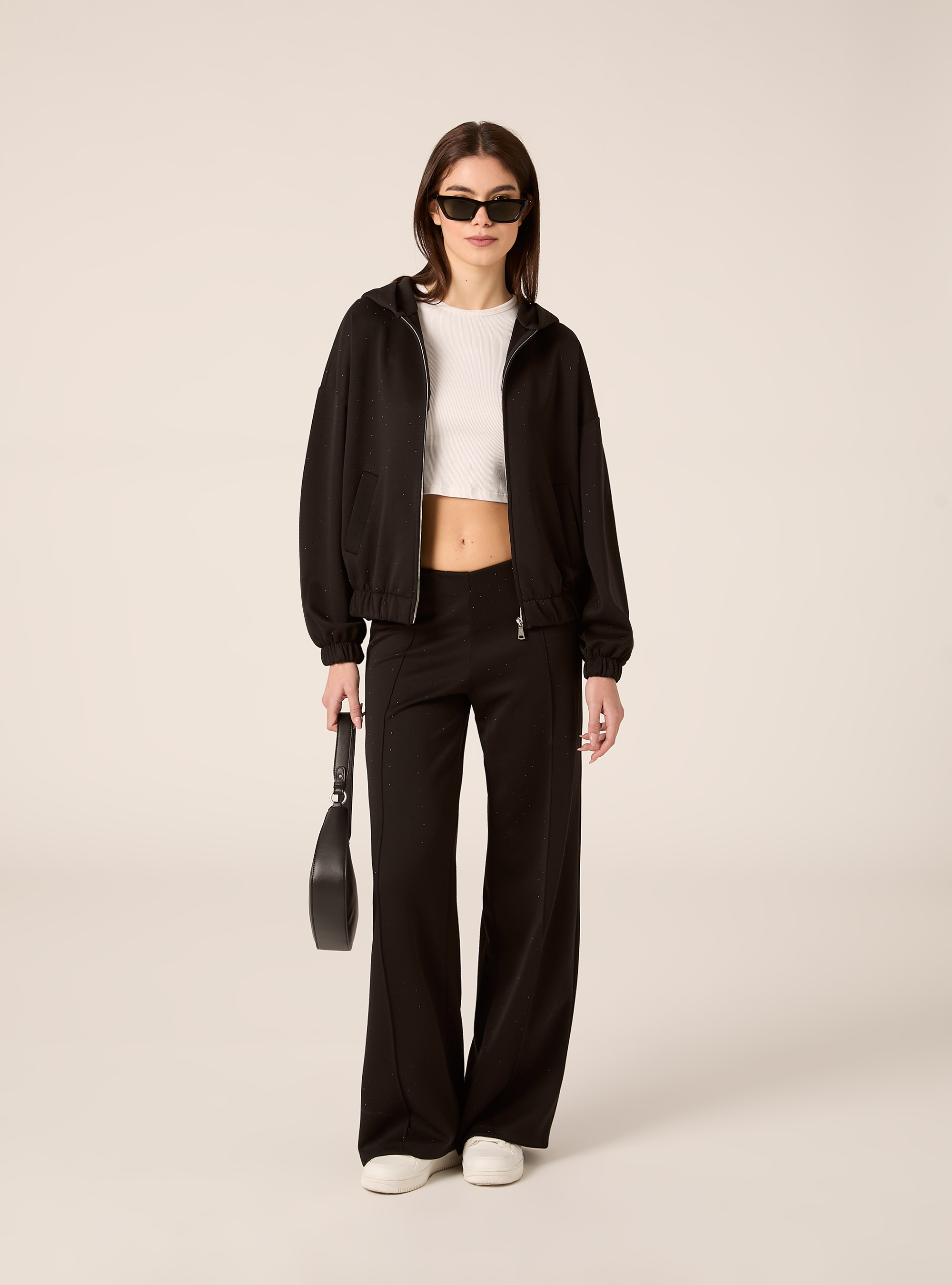Felpa con zip fit soft touch con strass, NERO