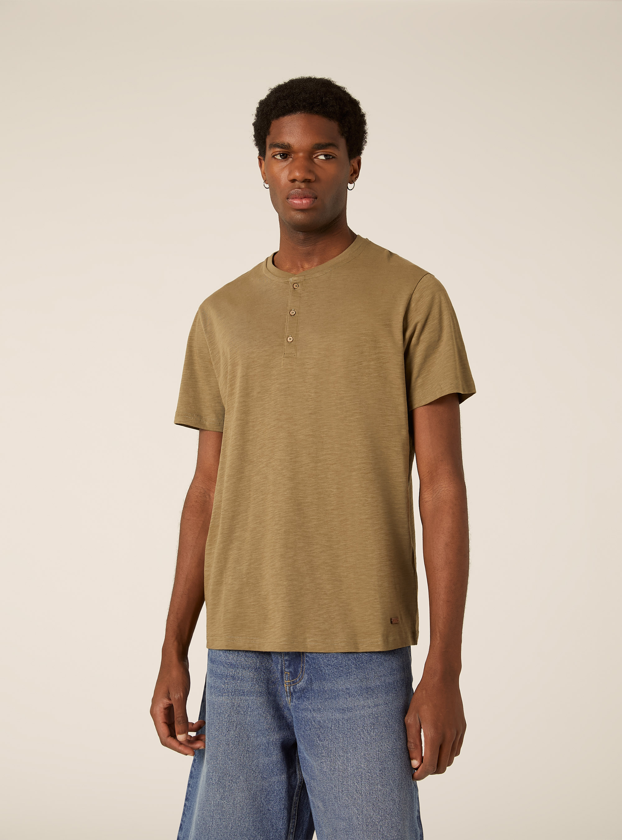 Camiseta de Cuello Panadero de Algod&oacute;n, KY2 KAKY MEDIUM