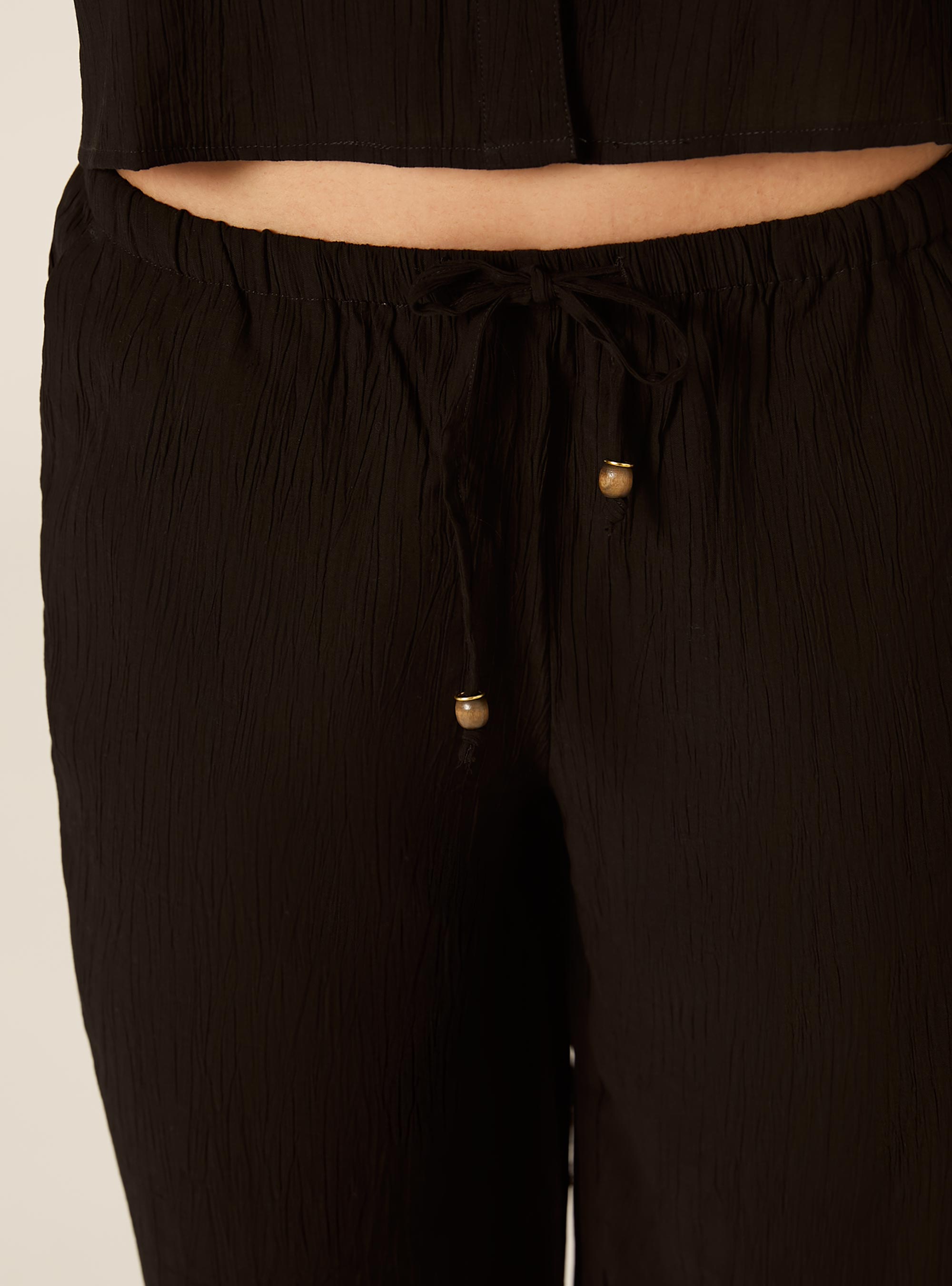 Pantaloni ampi con vita elasticizzata in crepe, NERO