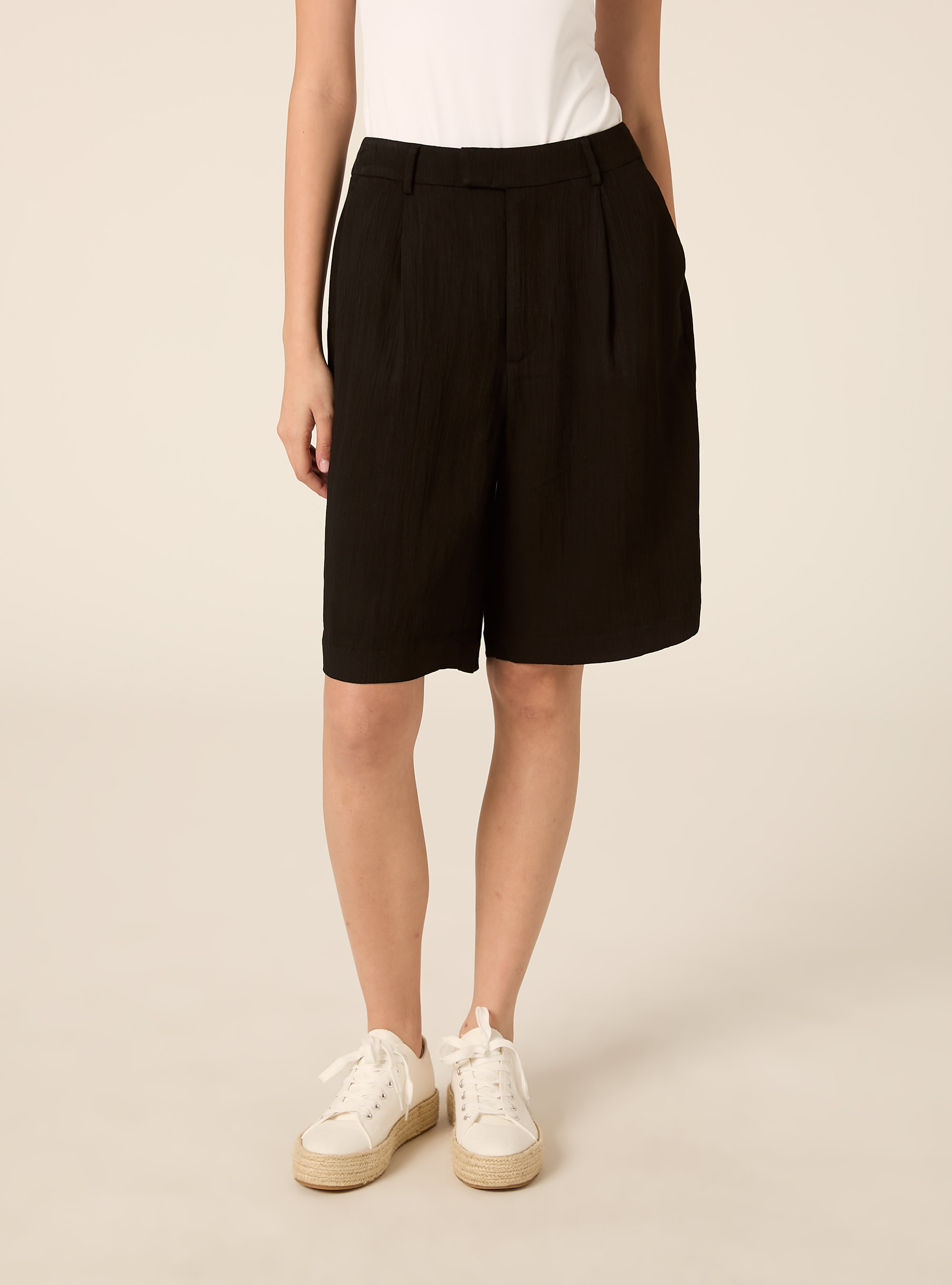 Bermuda ajust&eacute; en serg&eacute;, BK1 BLACK