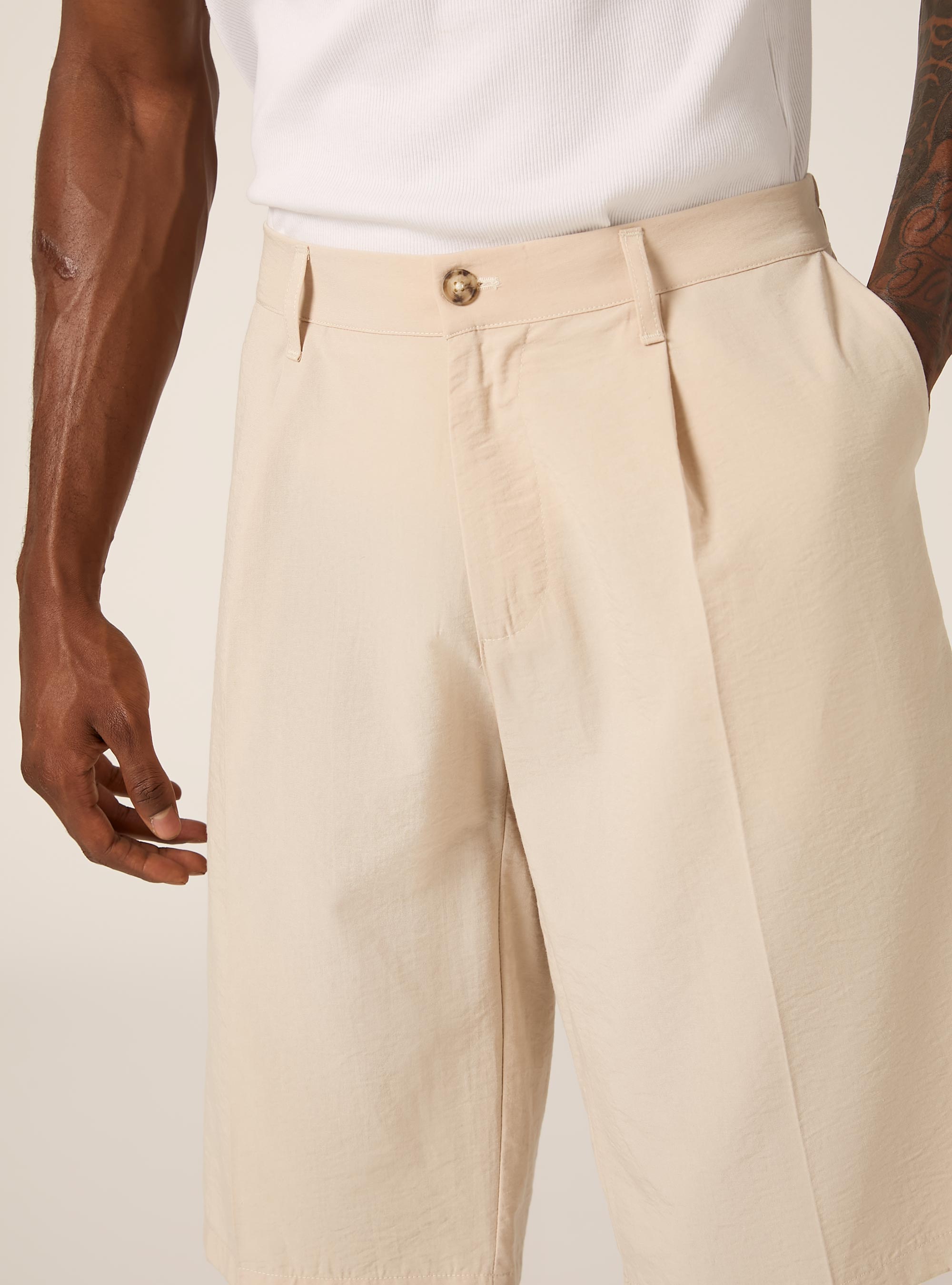 Bermuda l&eacute;ger avec plis, BG2 BEIGE MEDIUM