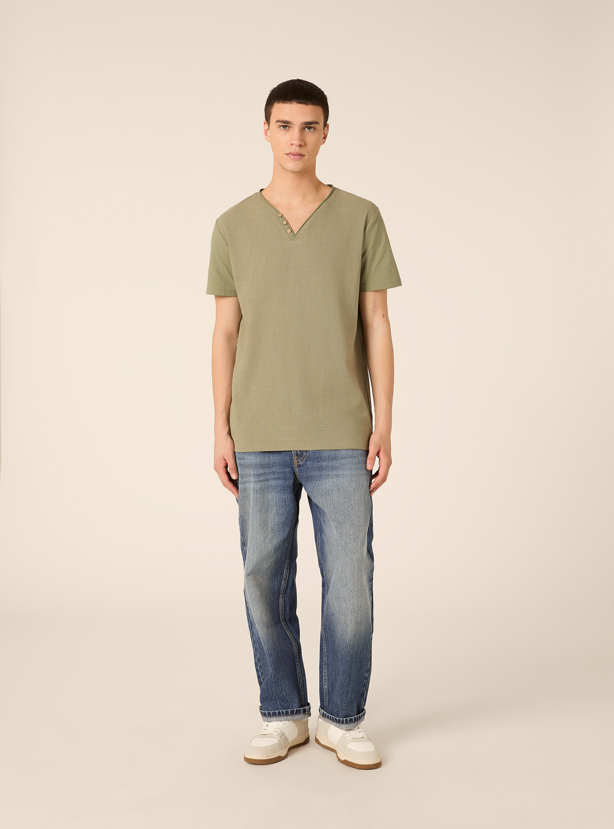 V-neck linen blend T-shirt, KY2 KAKY MEDIUM