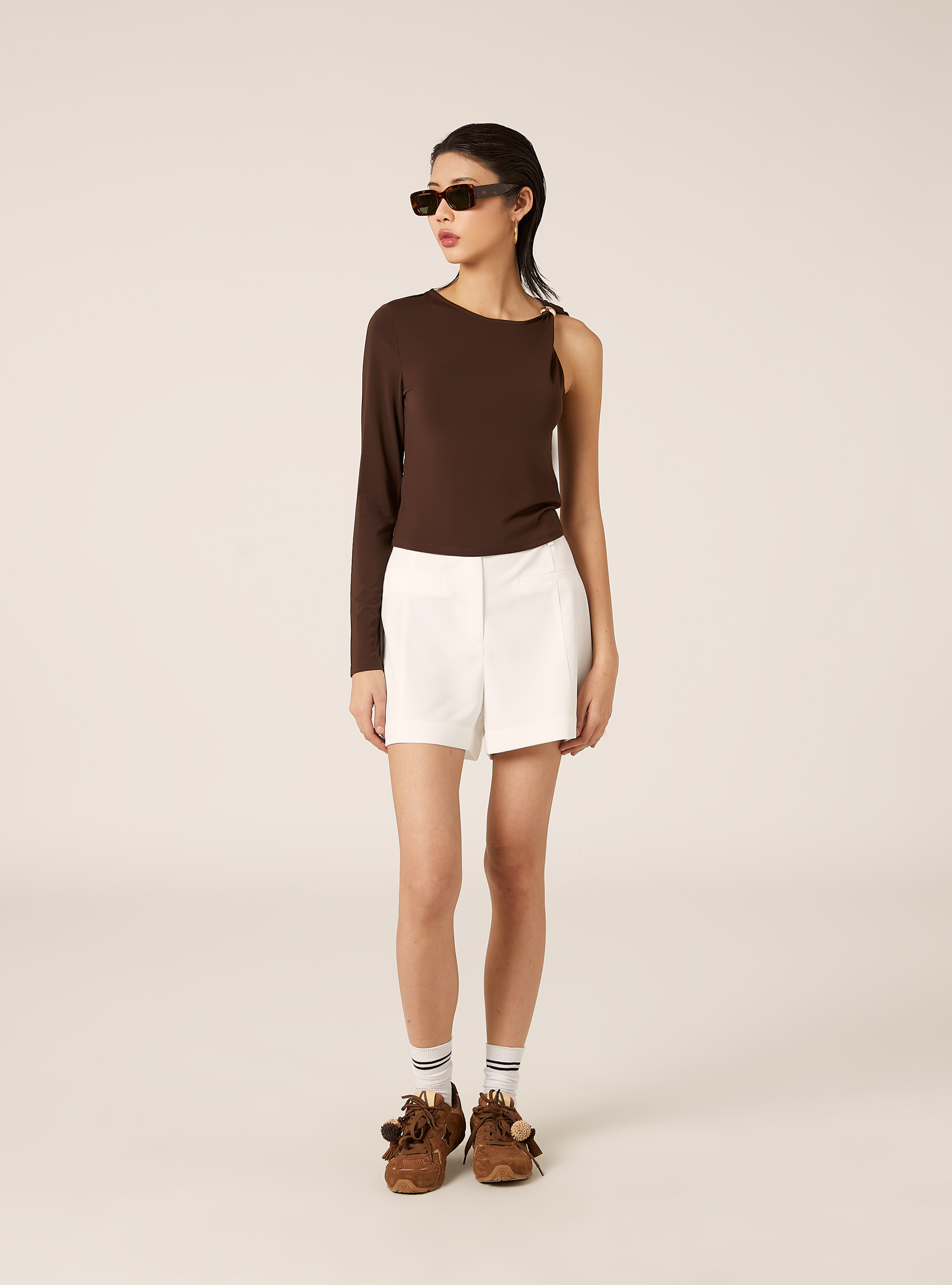 Camiseta de un solo hombro, BR2 BROWN MEDIUM