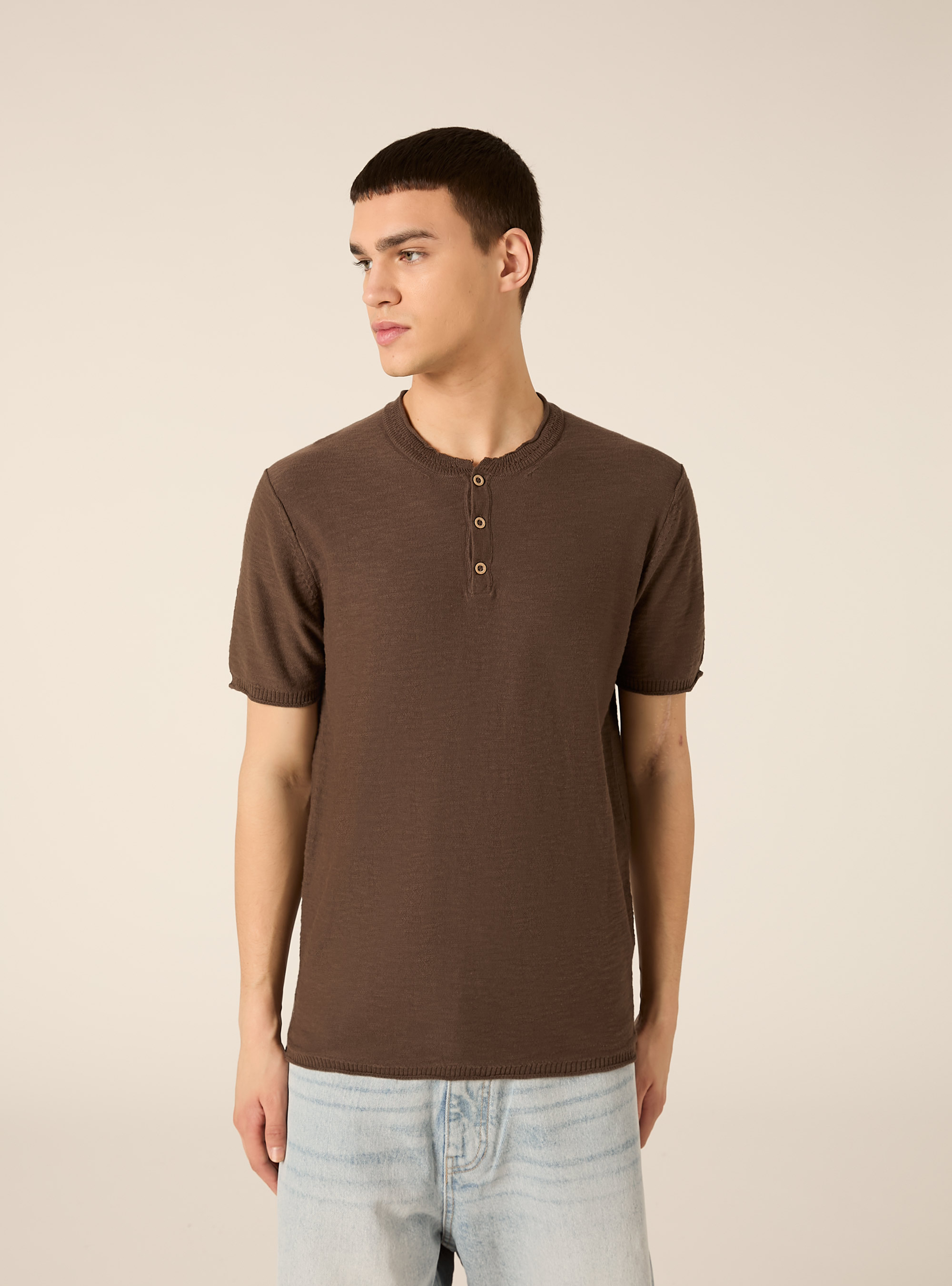 Kurzarmpullover mit Henley-Ausschnitt, BR2 BROWN MEDIUM