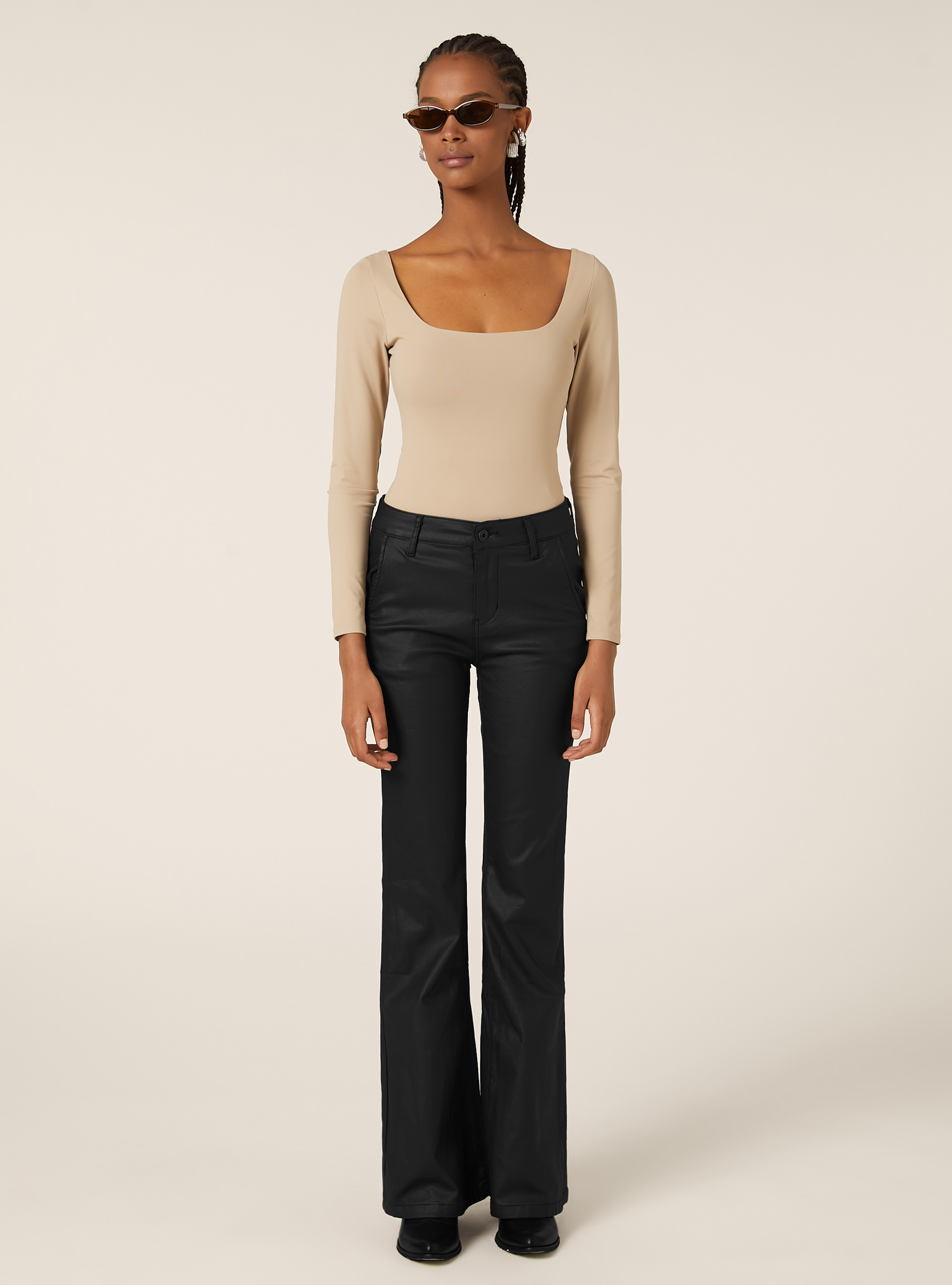 Pantalon &eacute;vas&eacute; effet cuir, BK1 BLACK