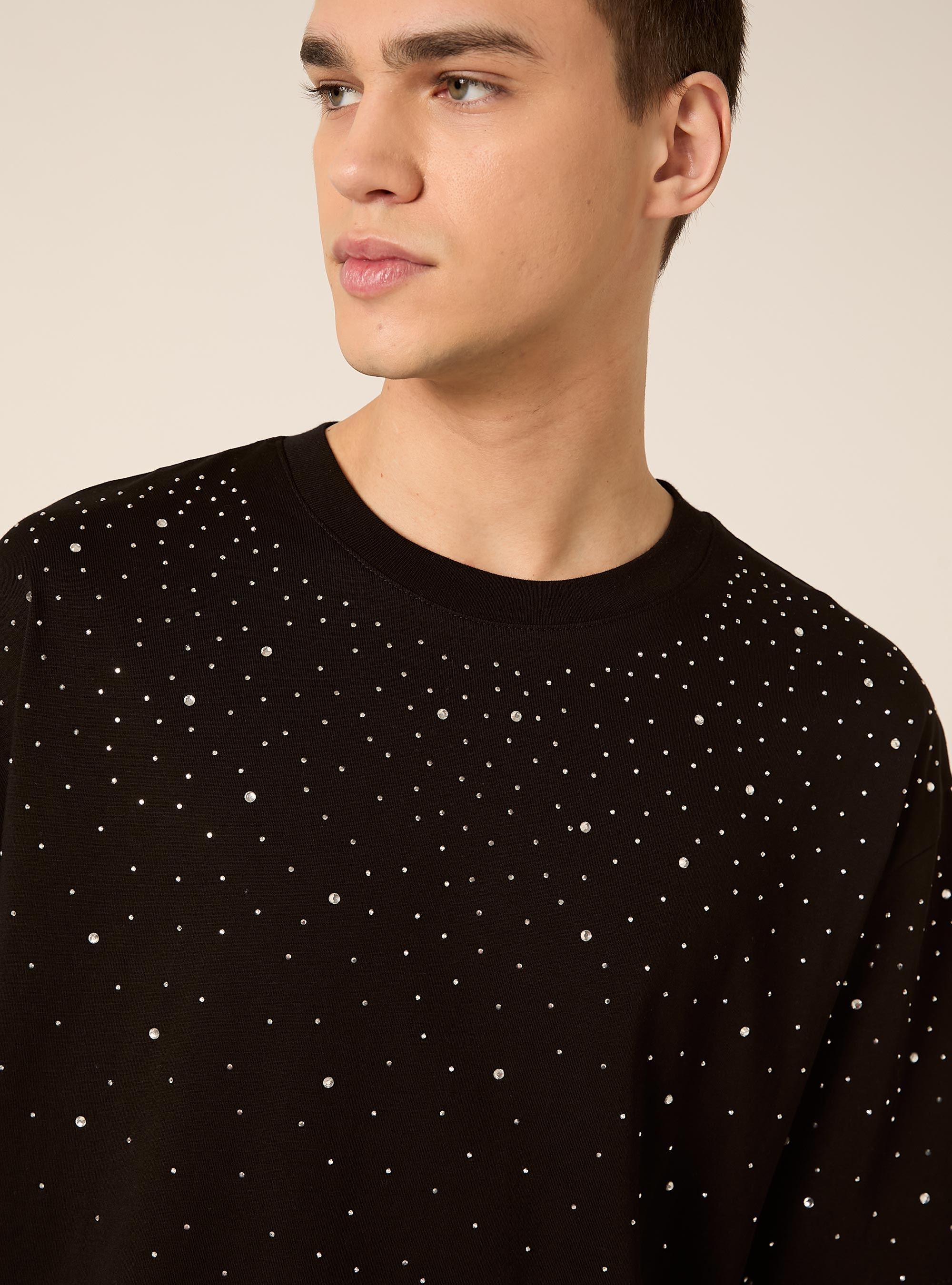 Camiseta de corte recto con pedrer&iacute;a, BK1 BLACK