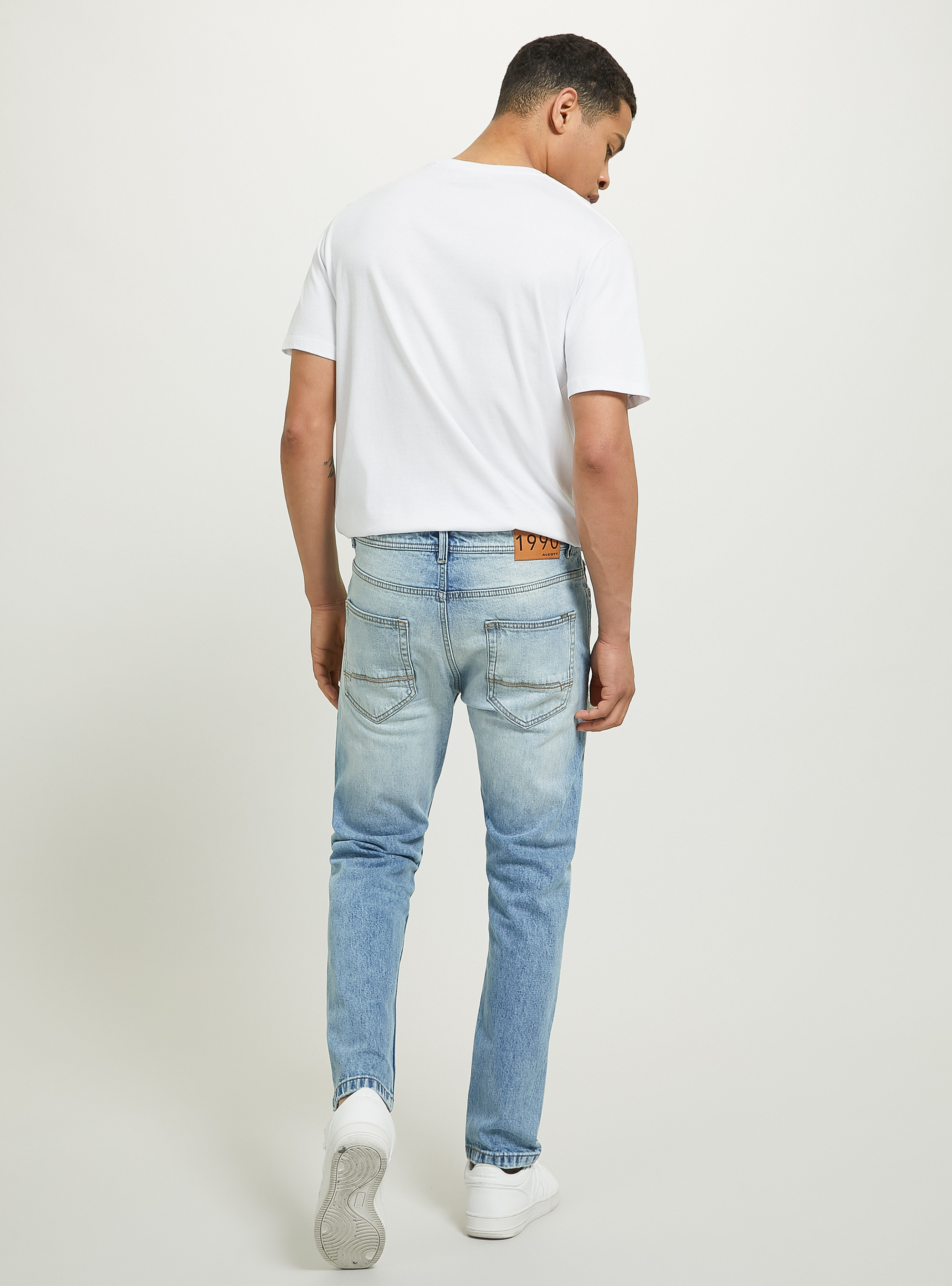 Jean slim en denim stretch avec d&eacute;chirures, D005 LIGHT BLUE