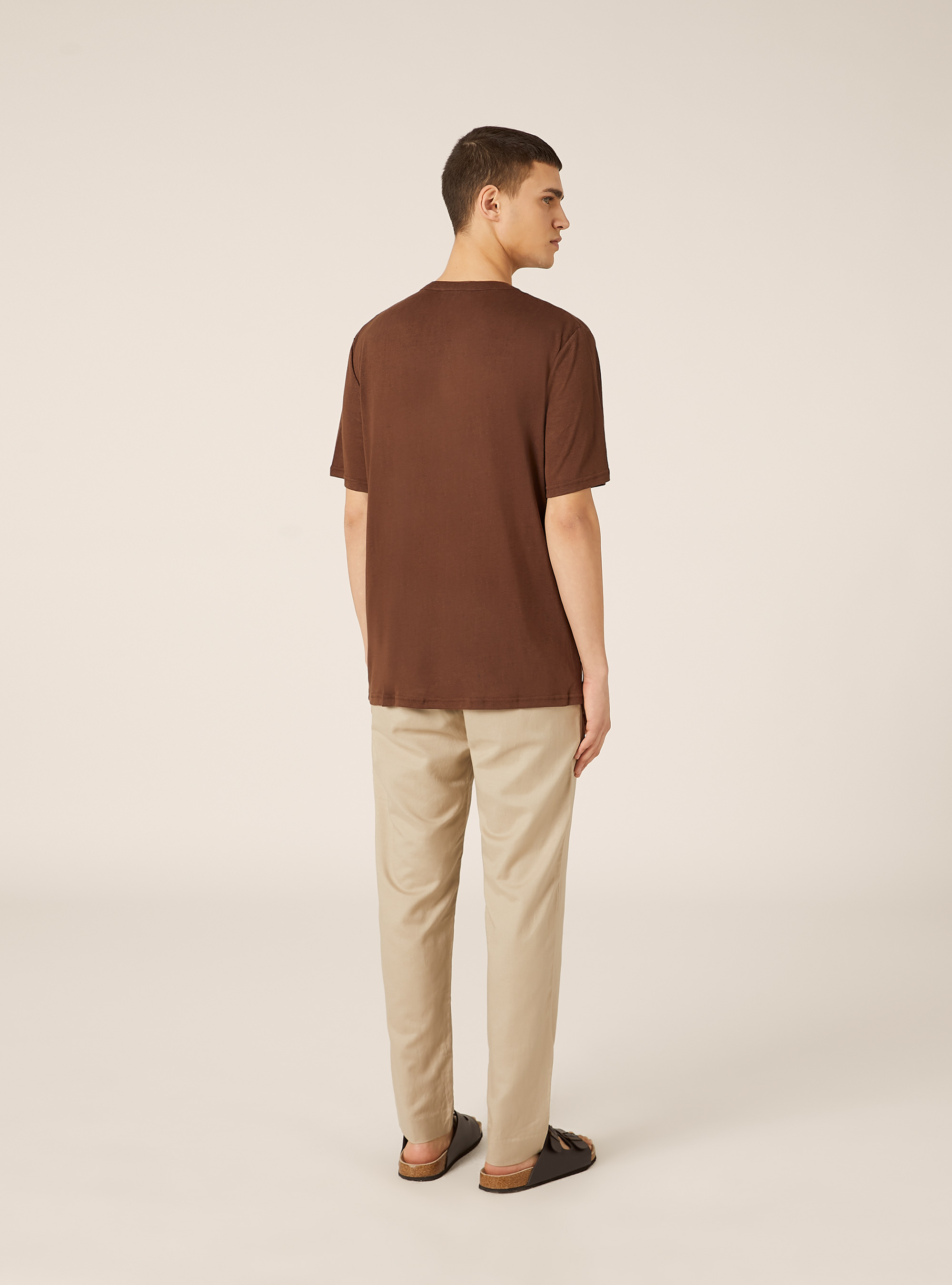 T-Shirt mit Notch-Neck-Ausschnitt und Relief-Textur, BR1 BROWN DARK