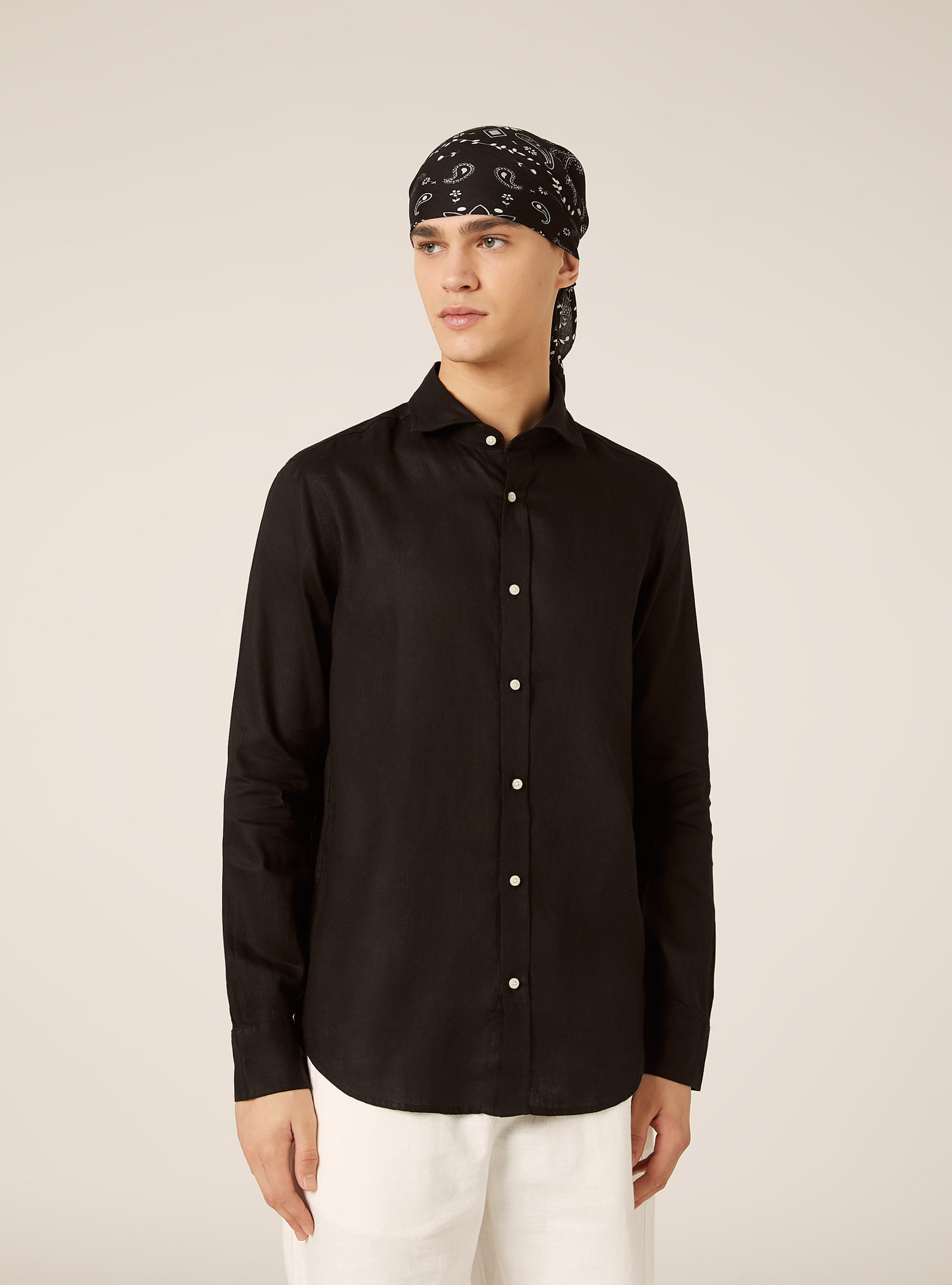 Camicia in puro lino a maniche lunghe, NERO